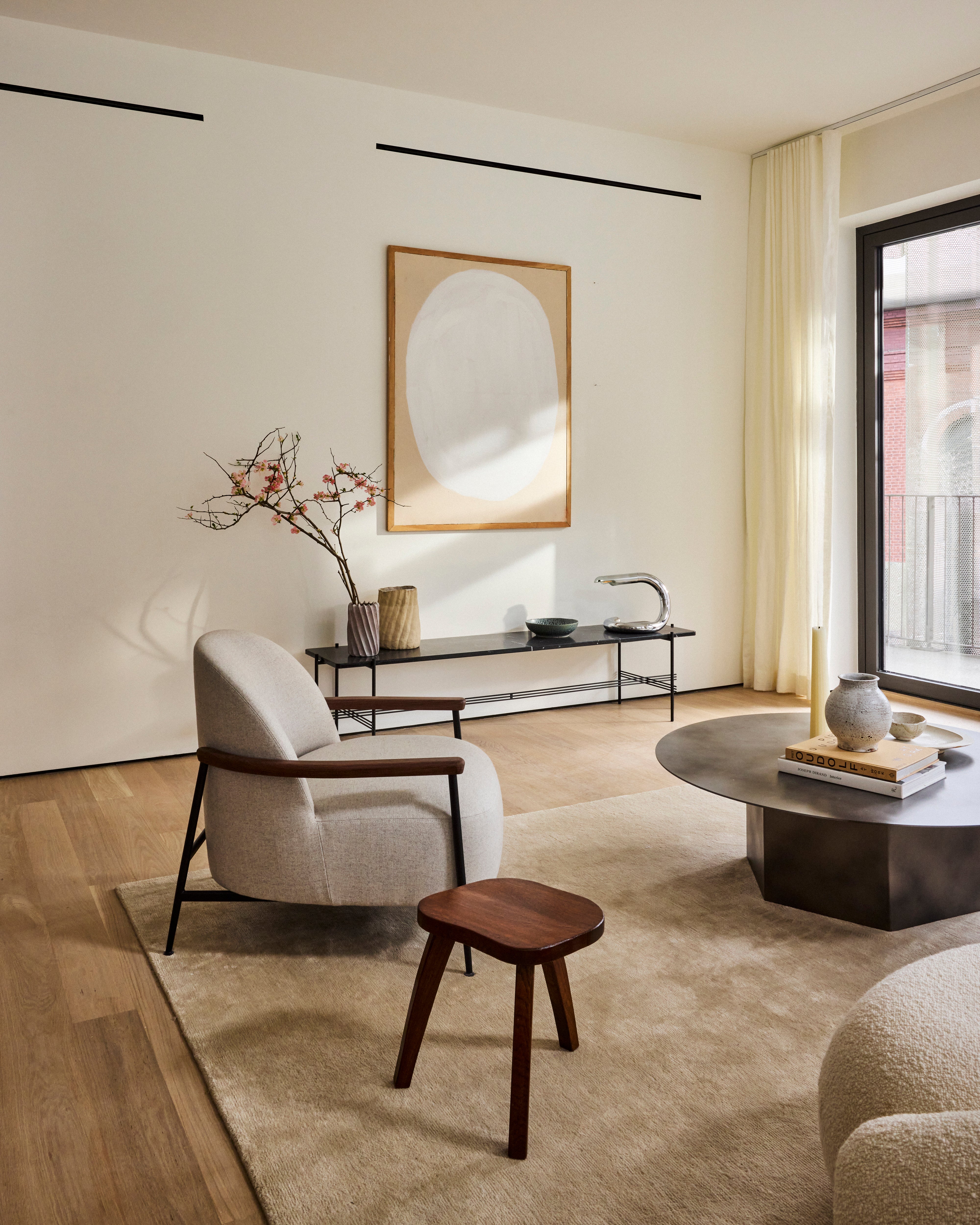 TS console white marble with black base