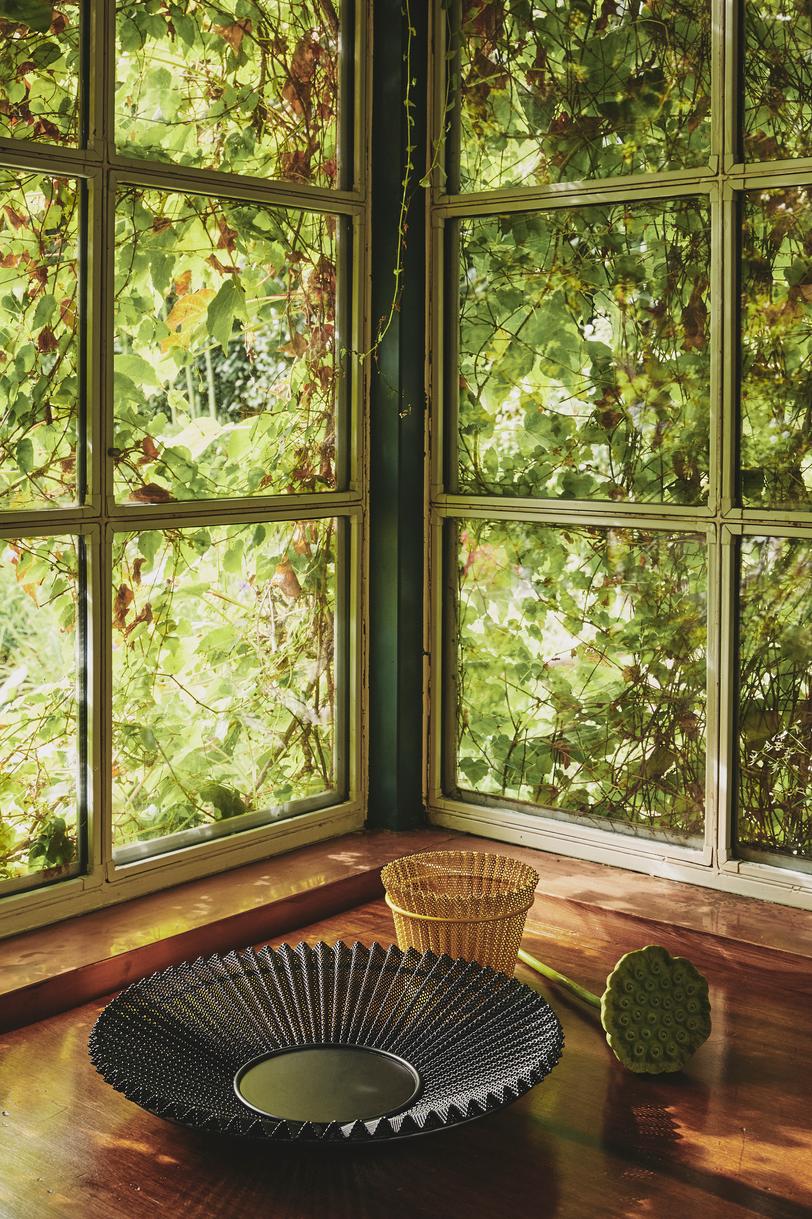 MATÉGOT planter yellow