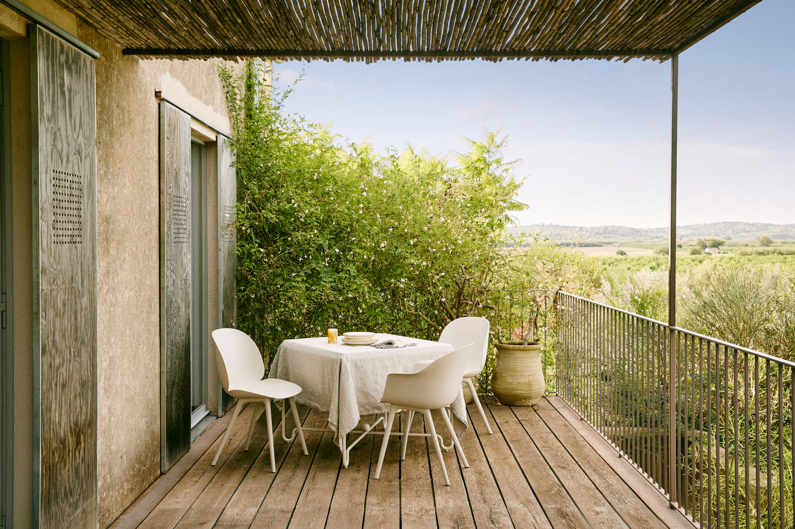 BEETLE White Garden Chair
