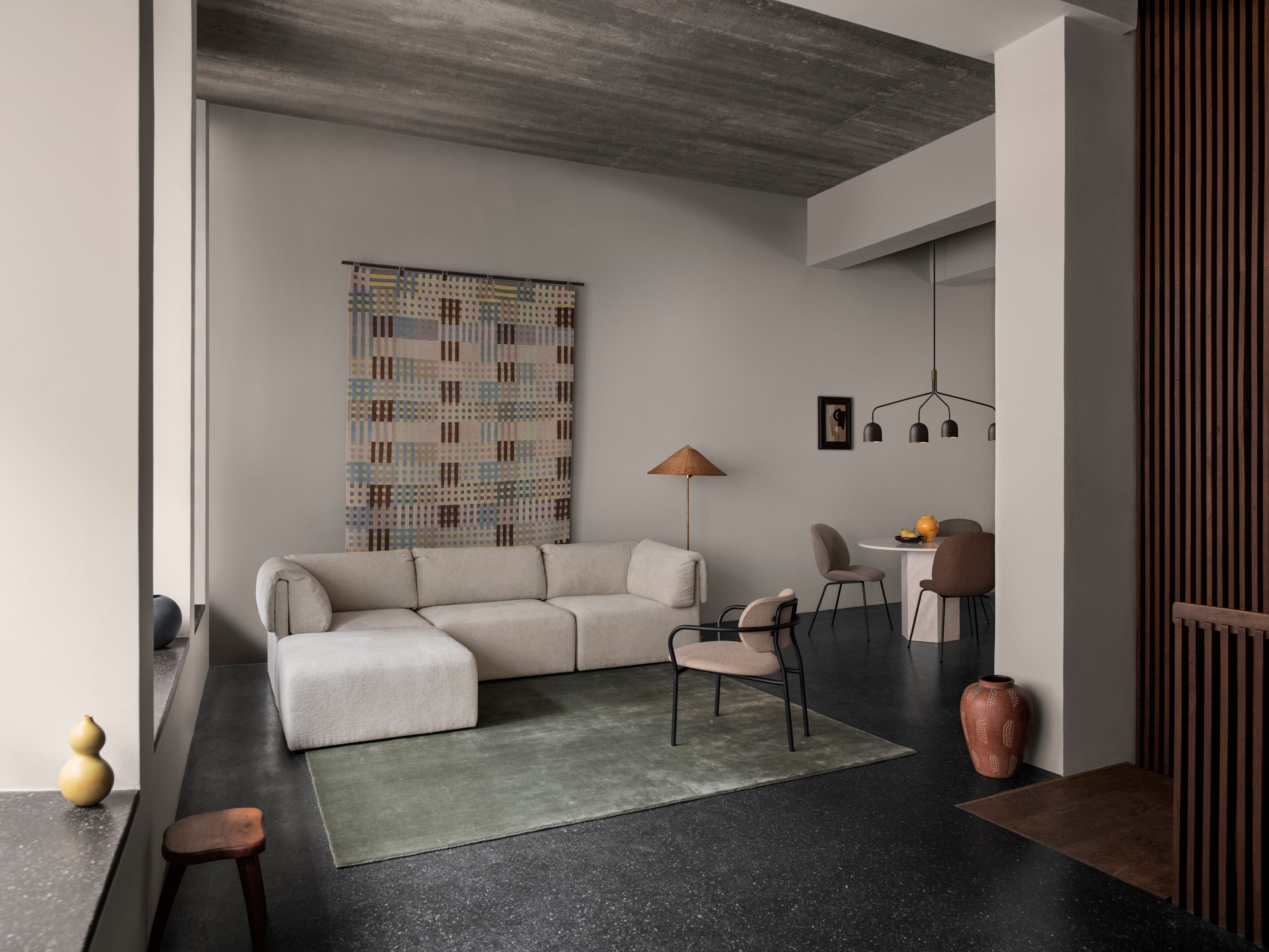 HOWARD white chandelier