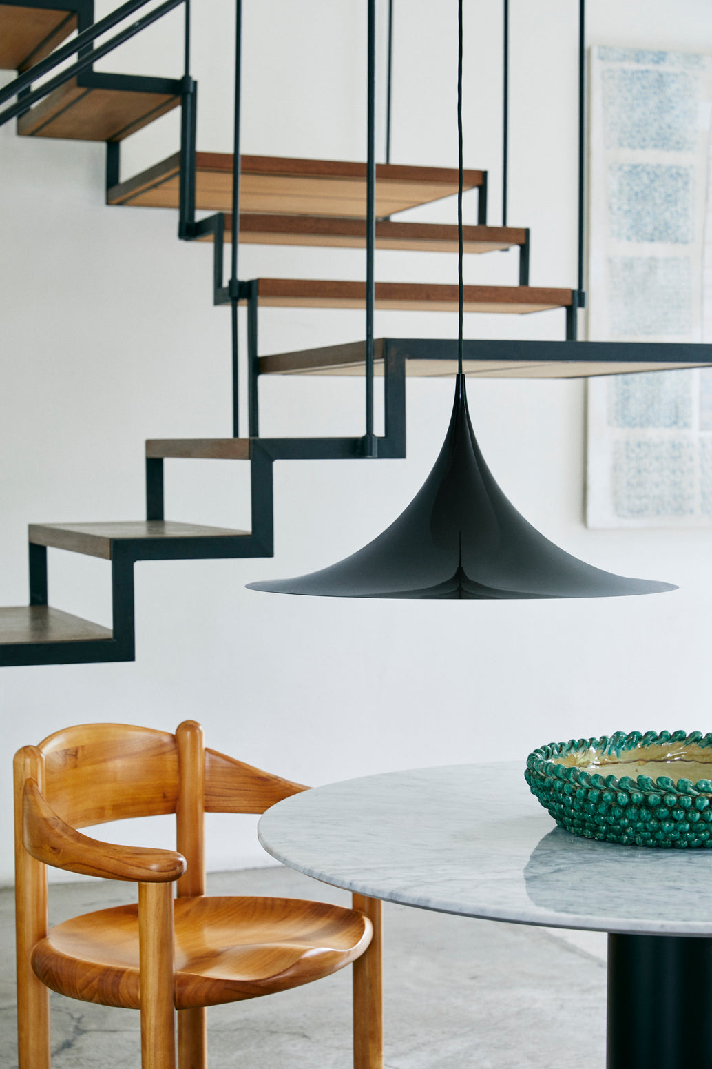 Round table 2.0 oak wood with black base