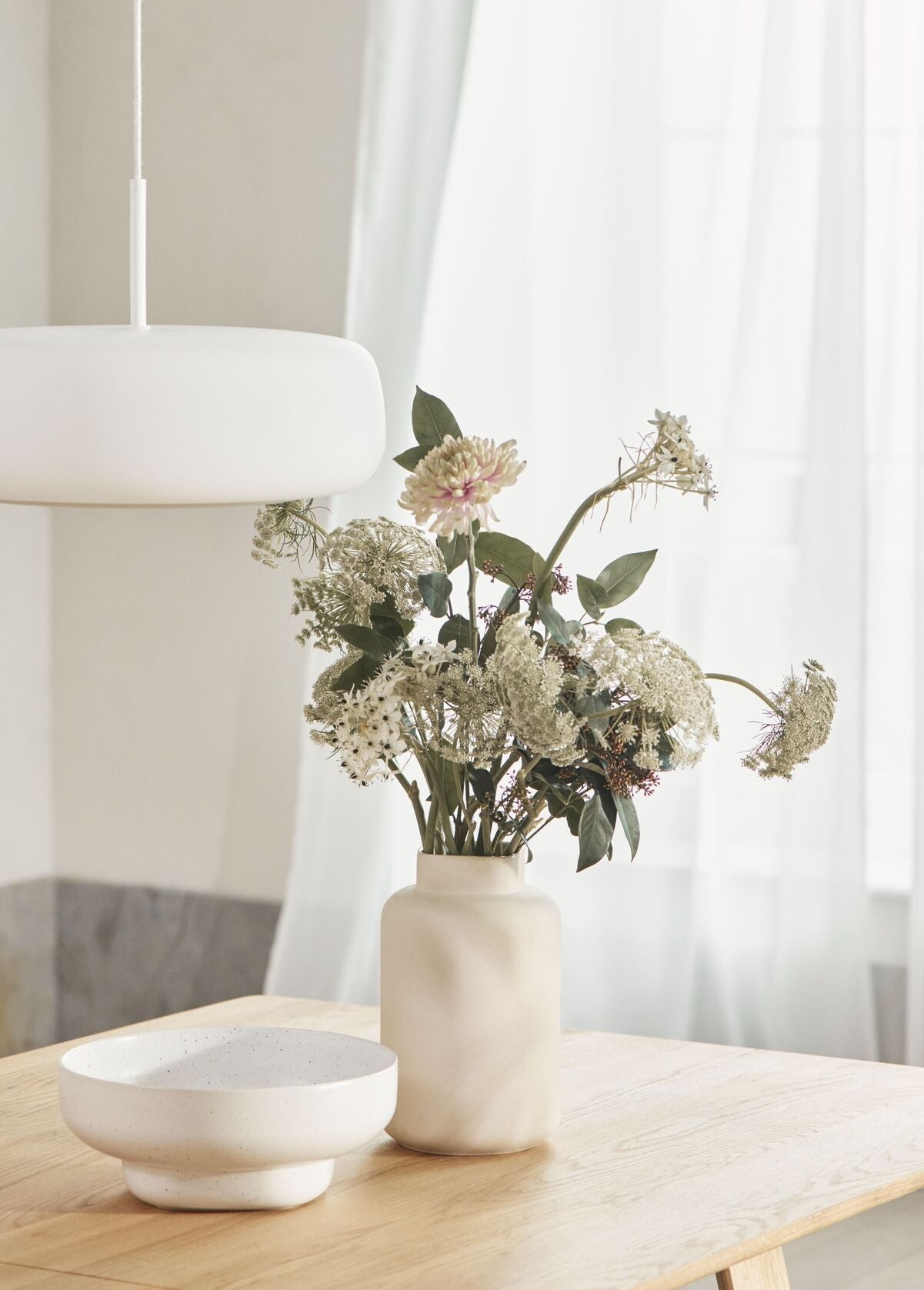 Rozkládací stůl HILL z dubového dřeva