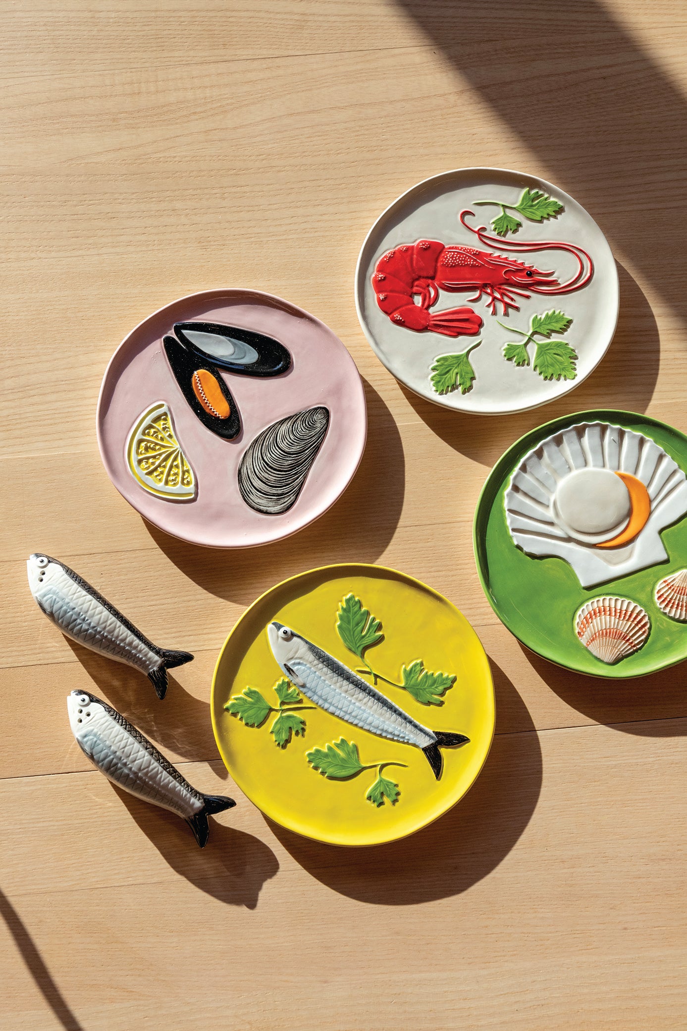 Sada dezertních talířů DE LA MER barevná