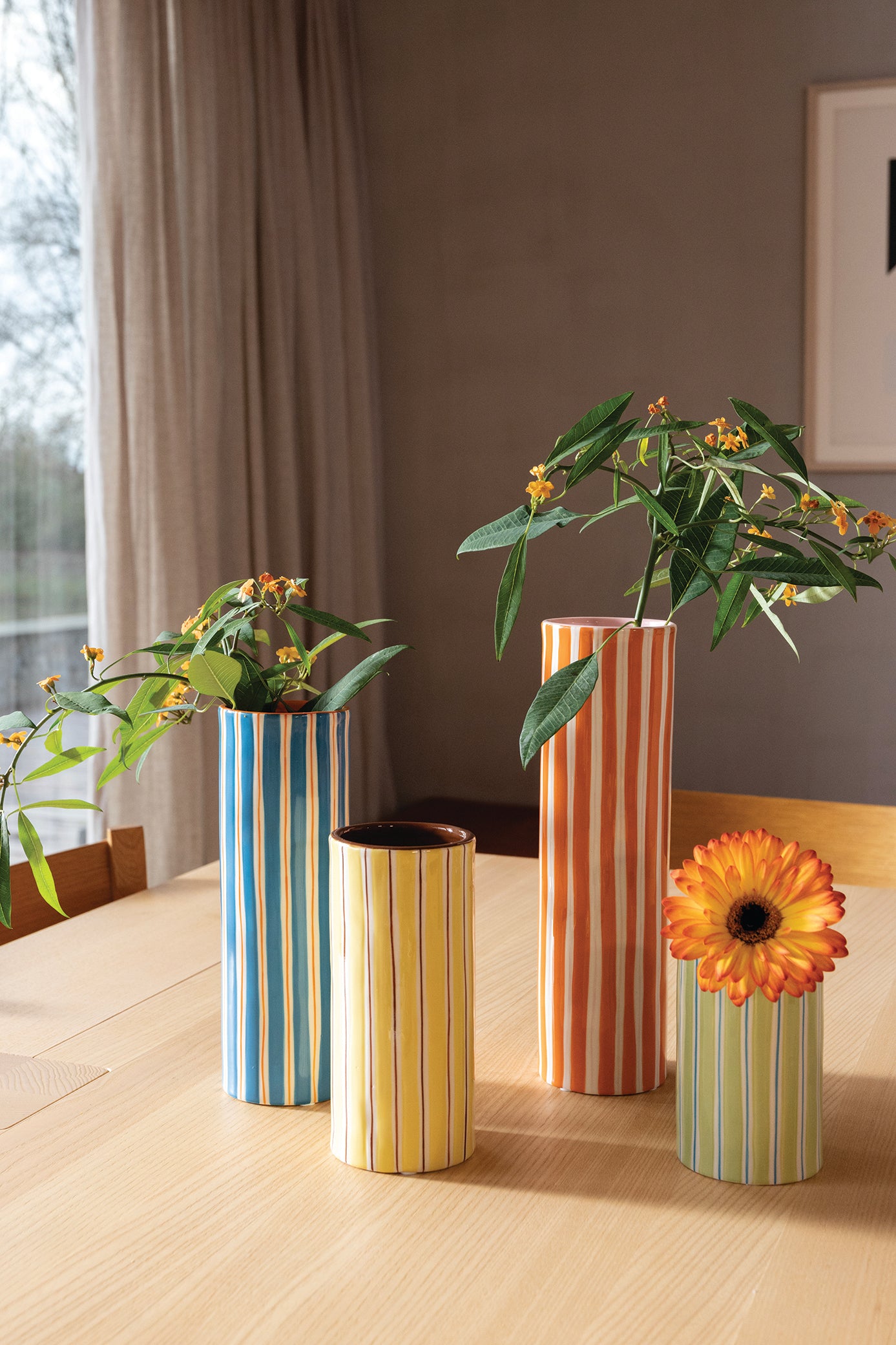 Váza RAY žlutá s hnědou a bílou