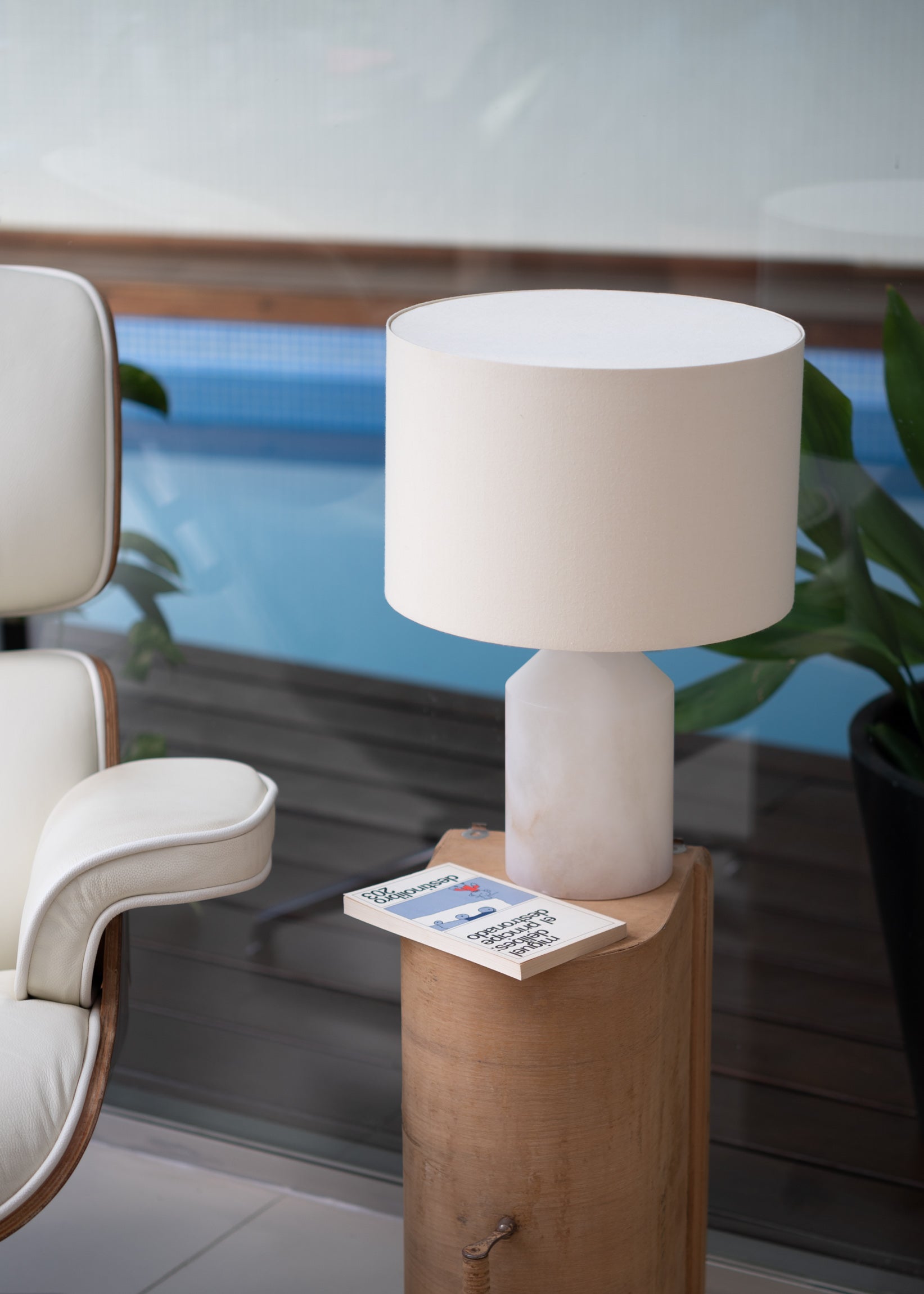 Stolní lampa JOSEF bílý alabastr