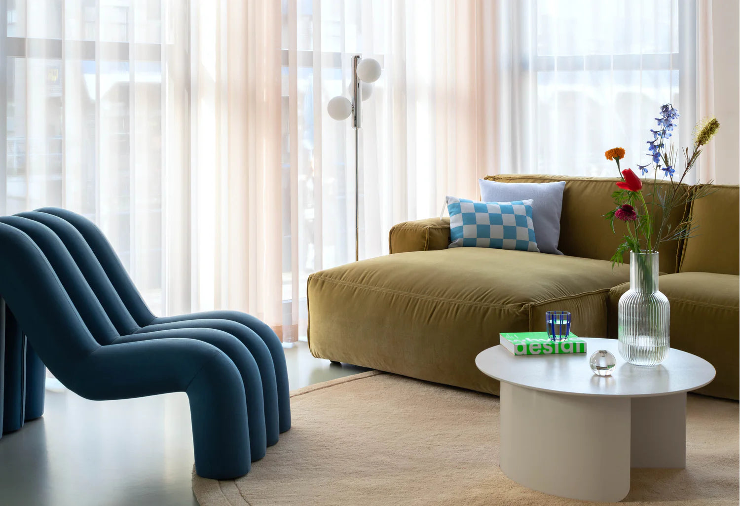 KAKTEE Lilac Floor Lamp