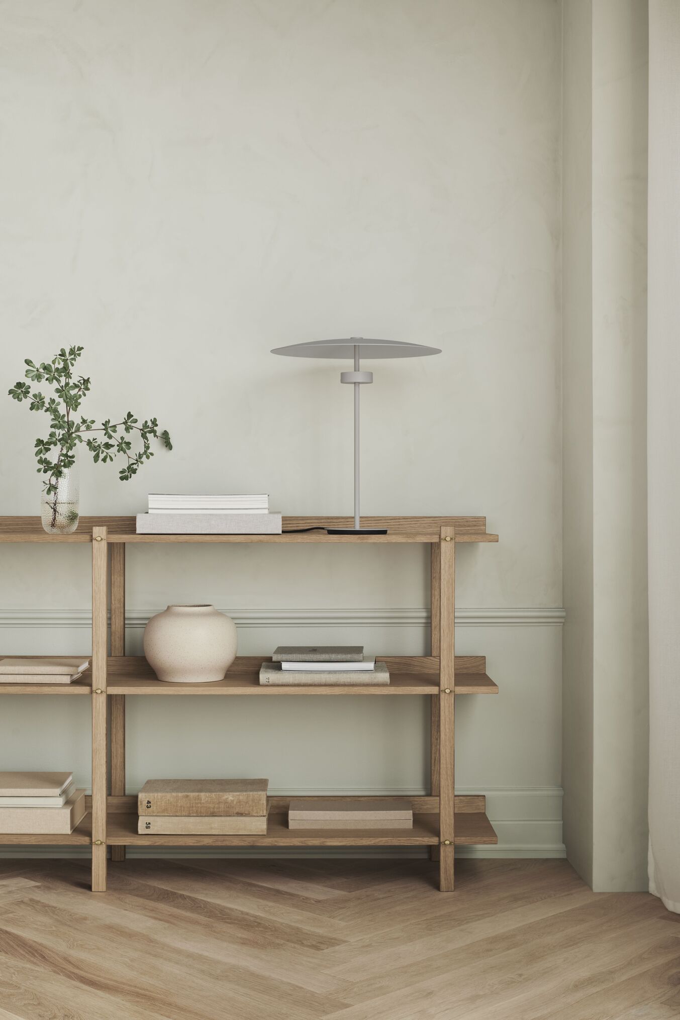 Stolní lampa REFLECTION mosazná