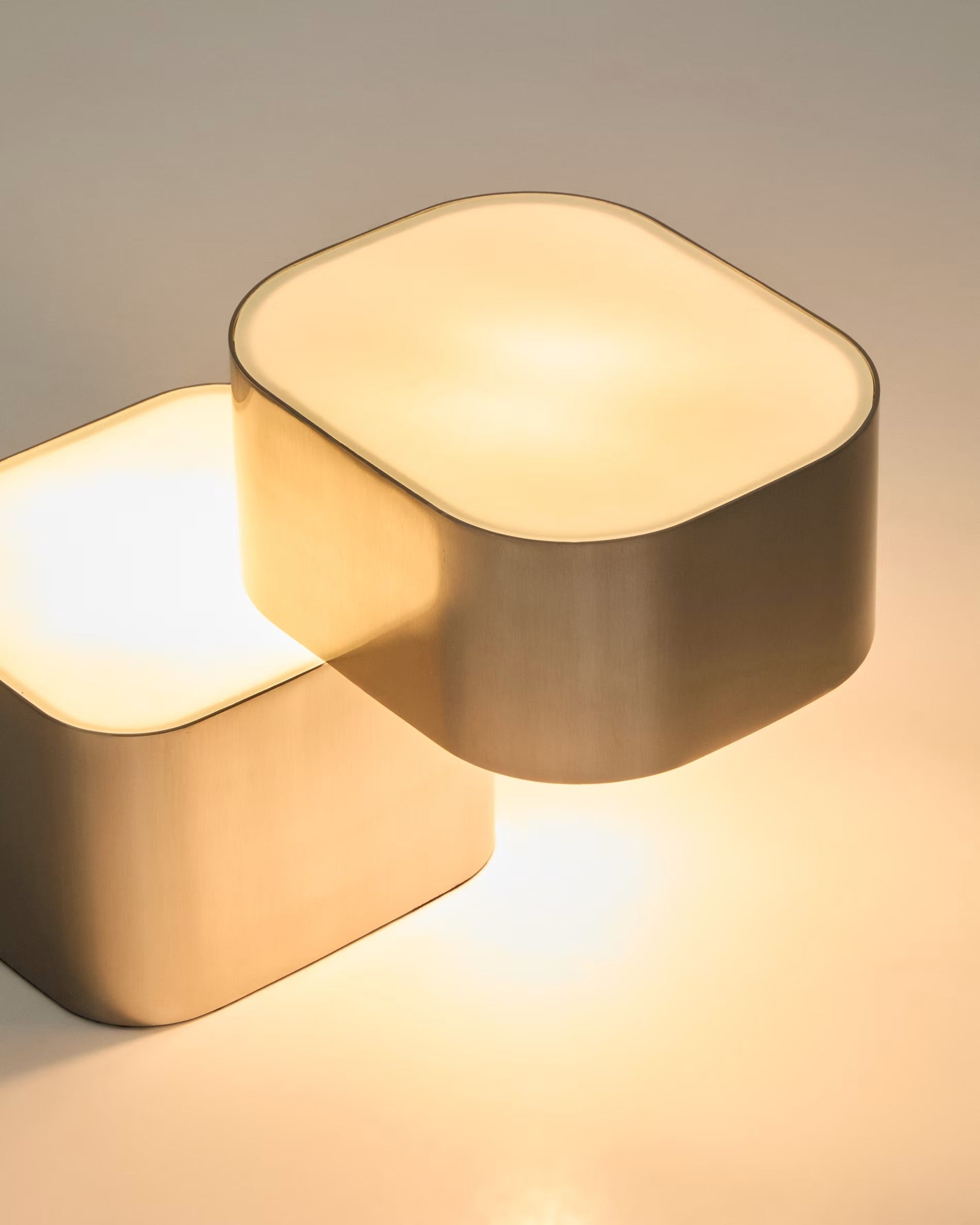 Stolní lampa TANDAN šedá