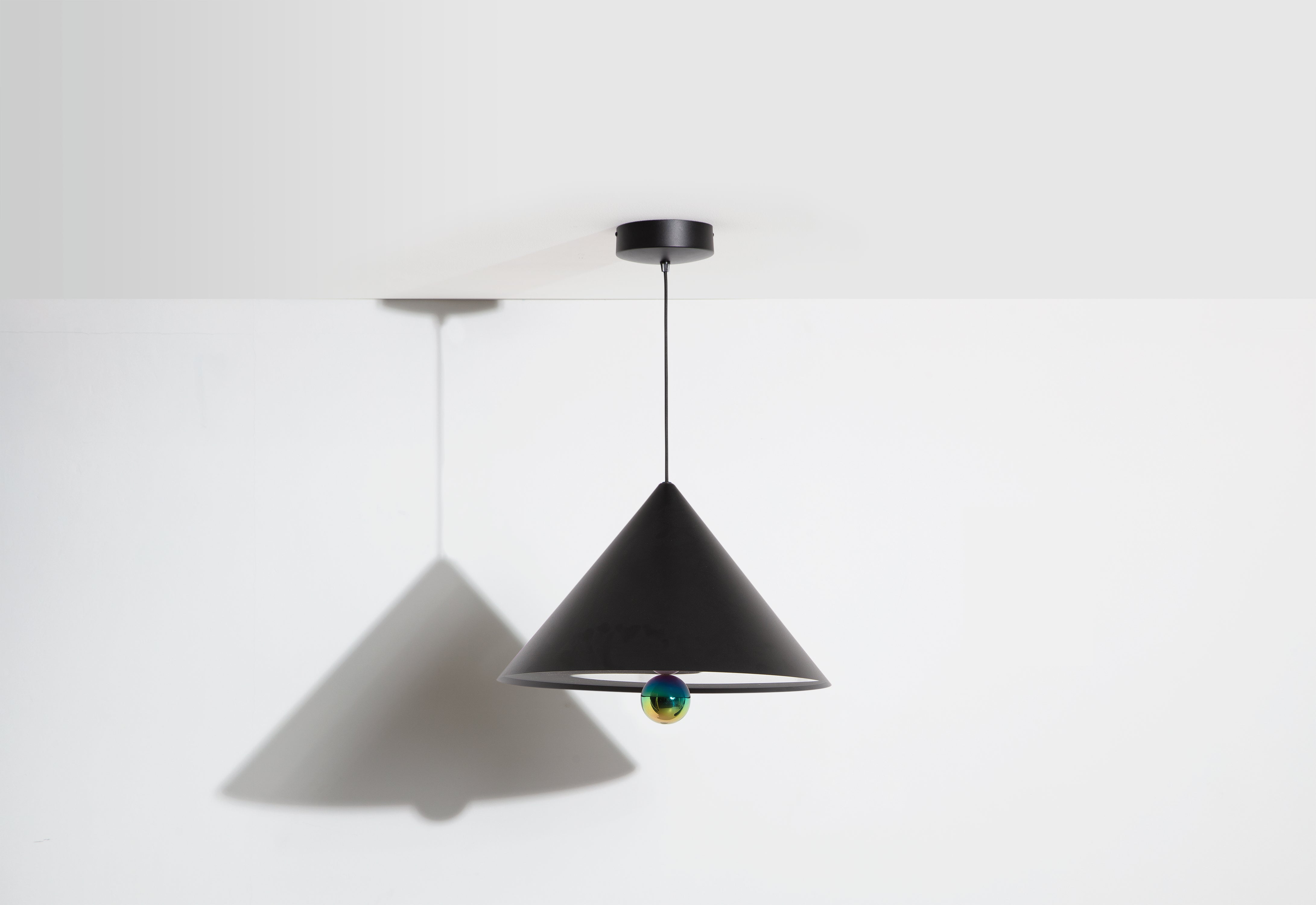 Lampa wisząca CHERRY czarny – Petite Friture