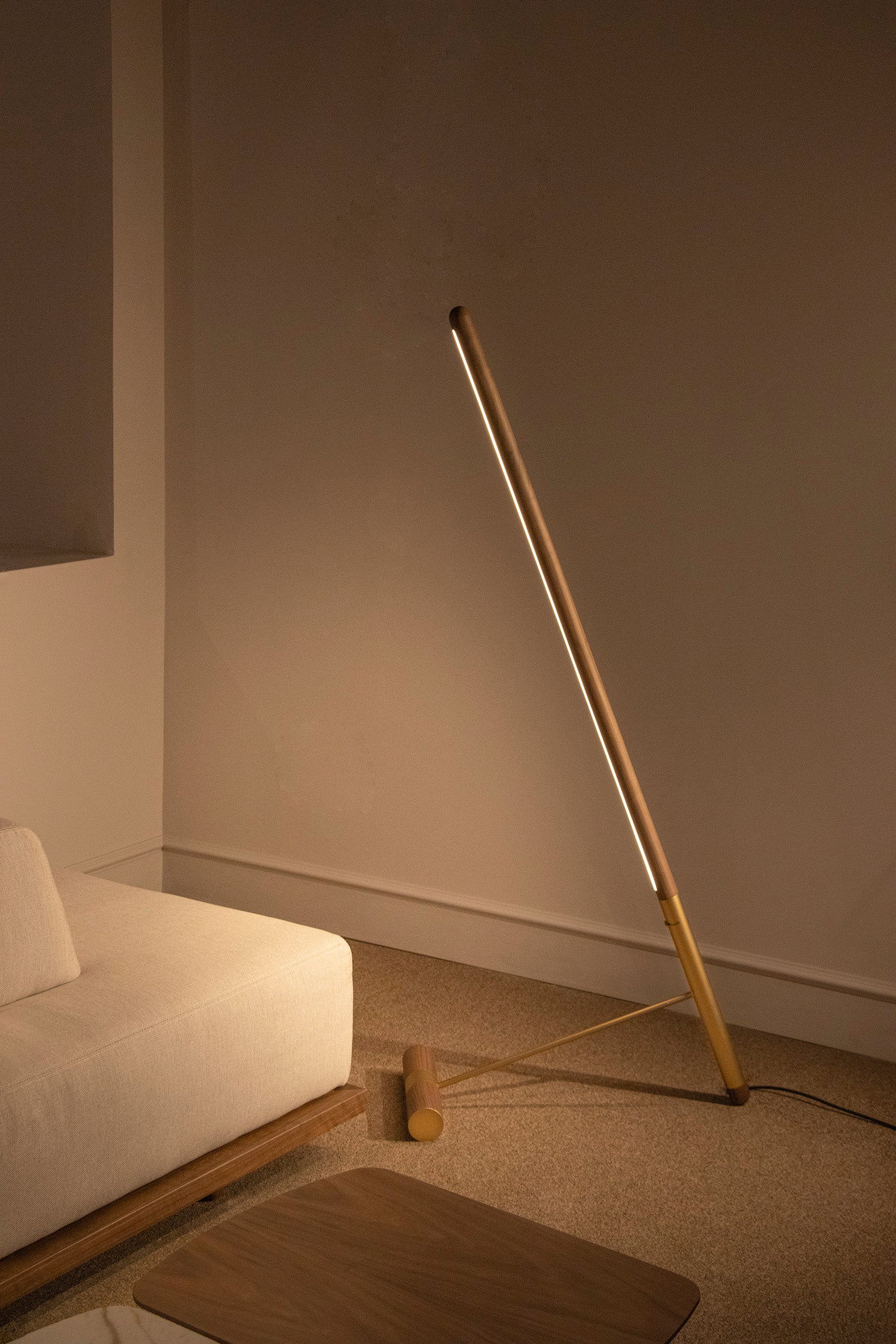 LINEA D Floor Lamp Walnut Wood with Brass Finish