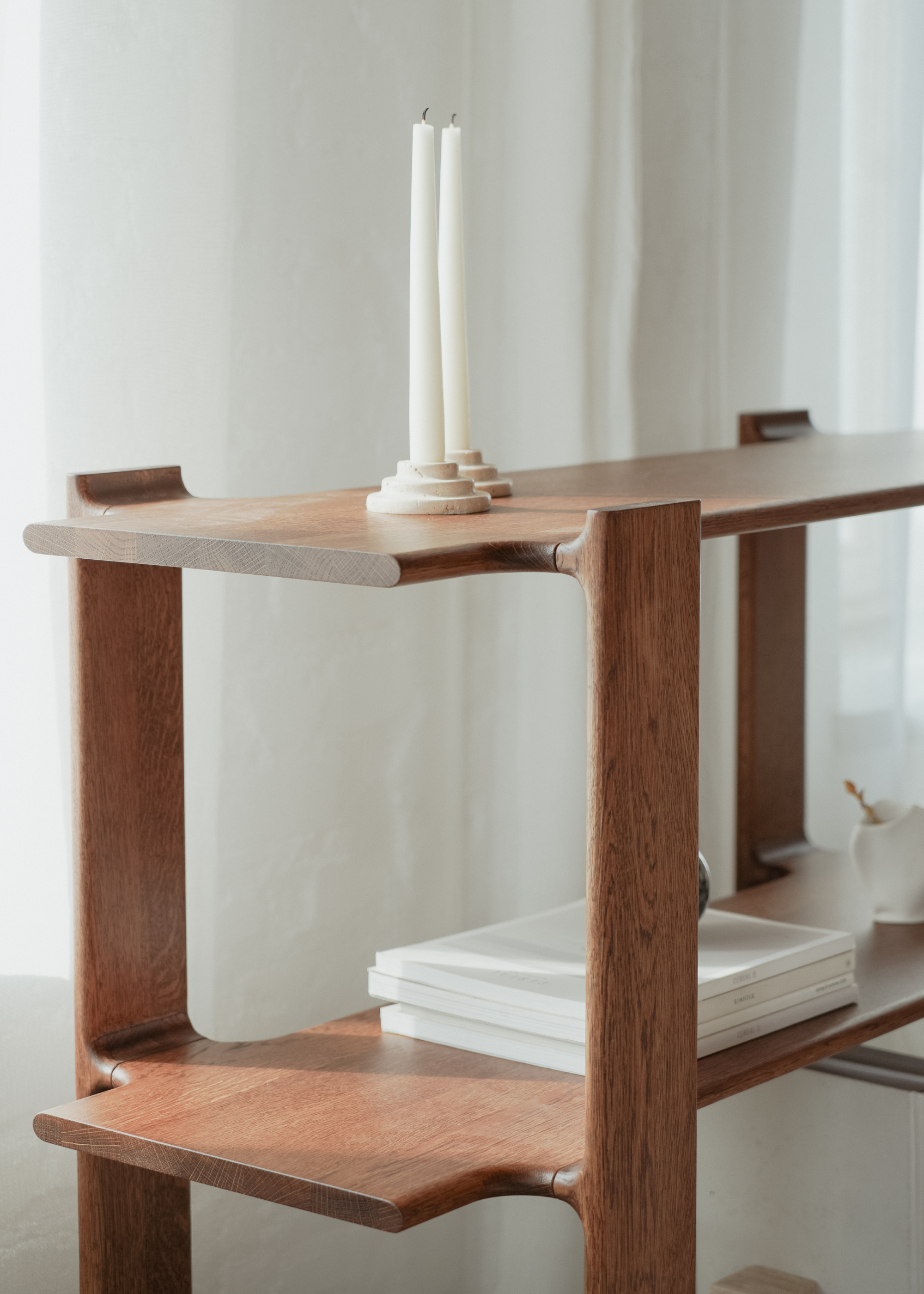 LIGO Shelf Black Oak Wood