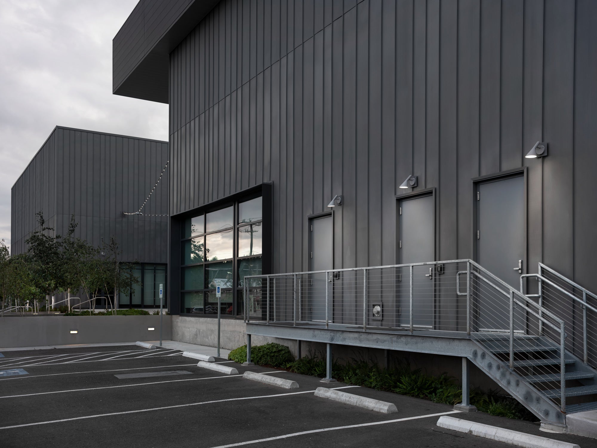 Venkovní nástěnná lampa AJ 50 šedá