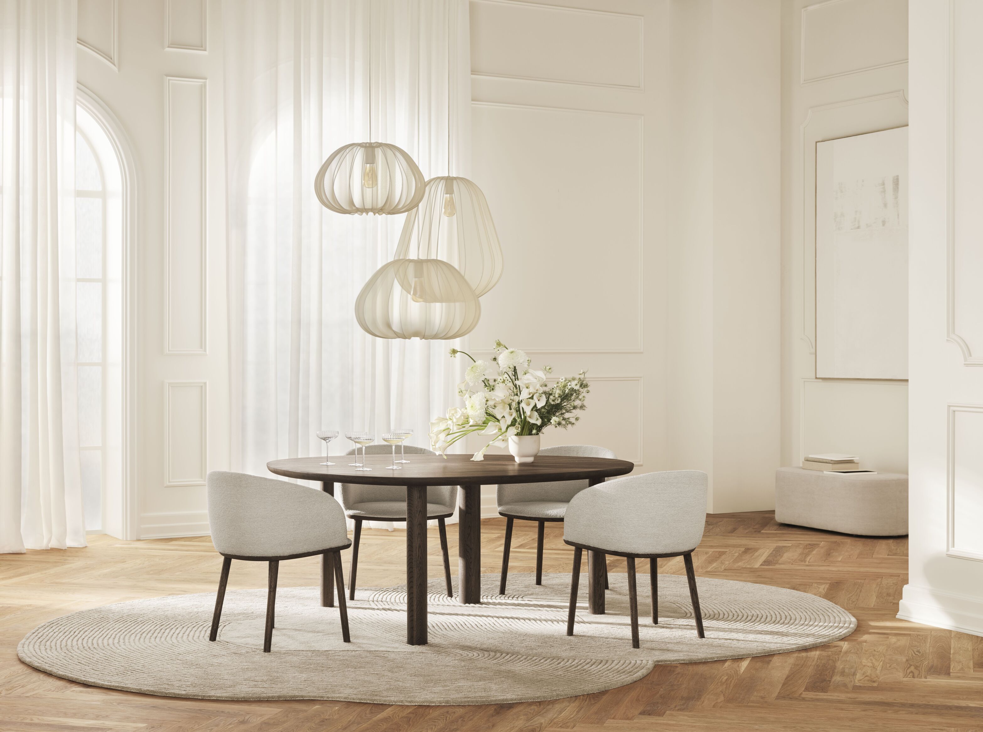 Čalouněné křeslo JOIN s dubovou podnoží