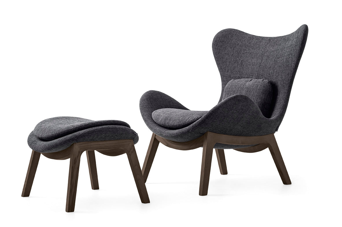 Podnožník LAZY čalouněný s tmavým dřevěným podstavcem