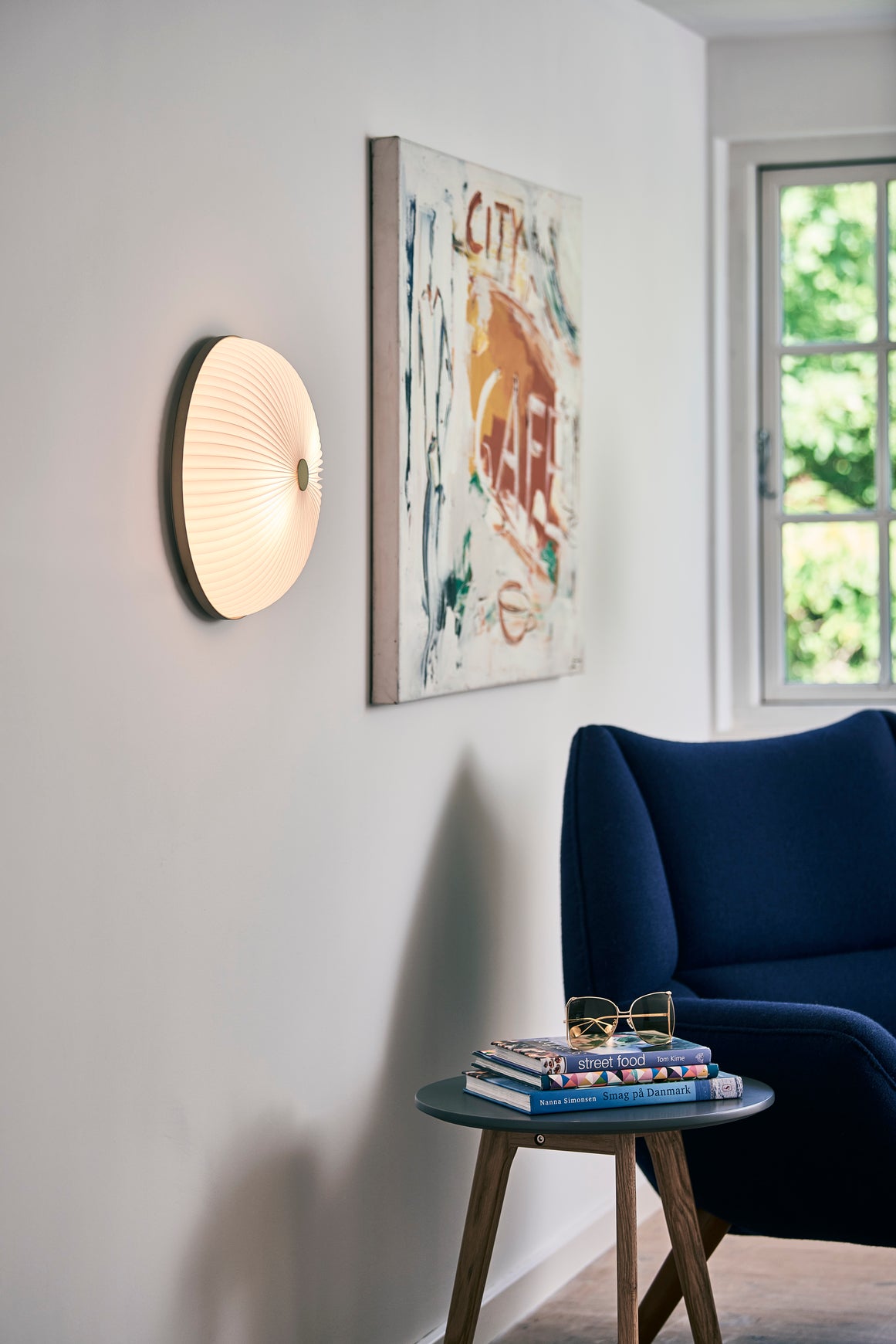 Nástěnná lampa MODEL 235 LAMELLA bílá se zlatou