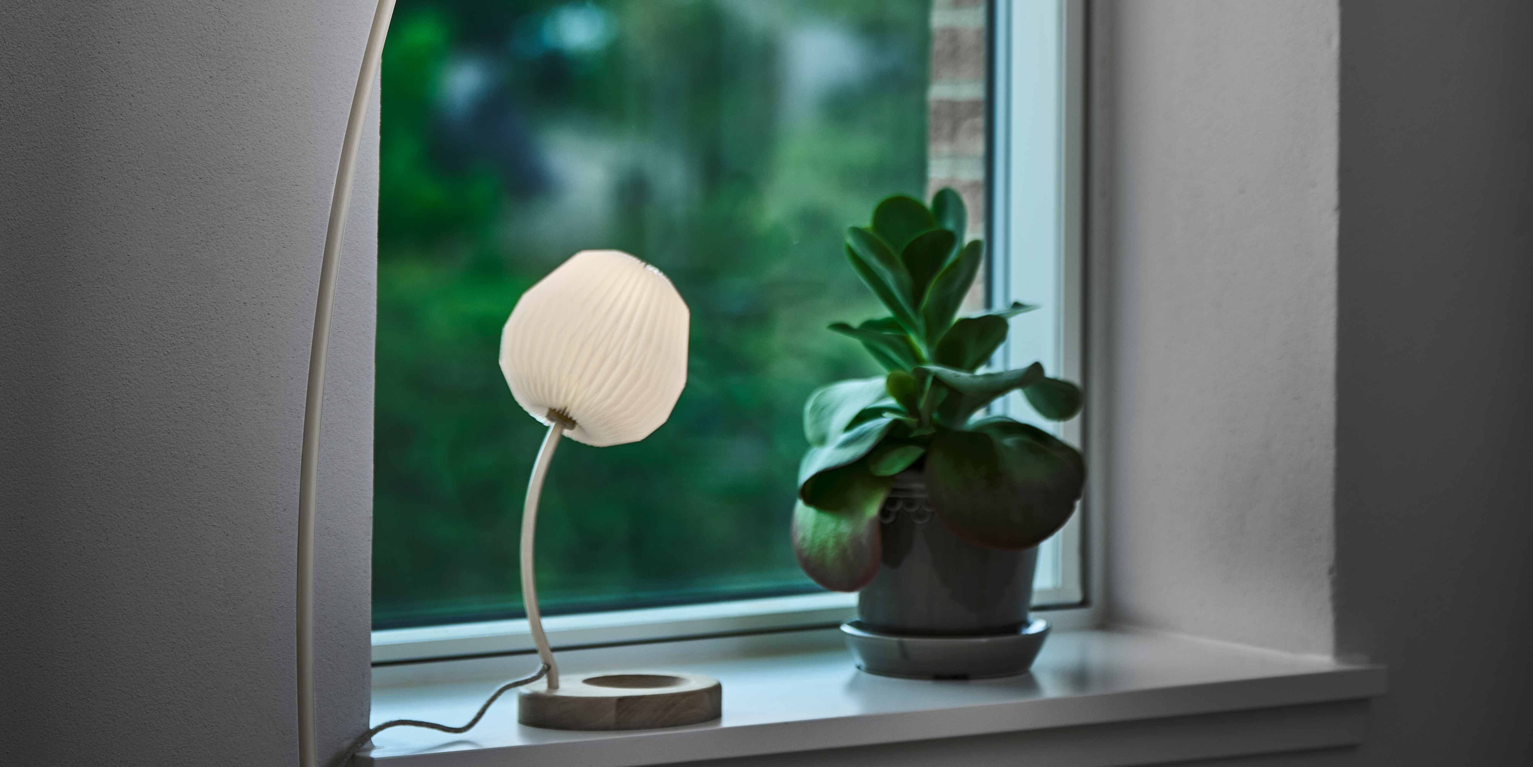 Table lamp MODEL 328 white with oak base