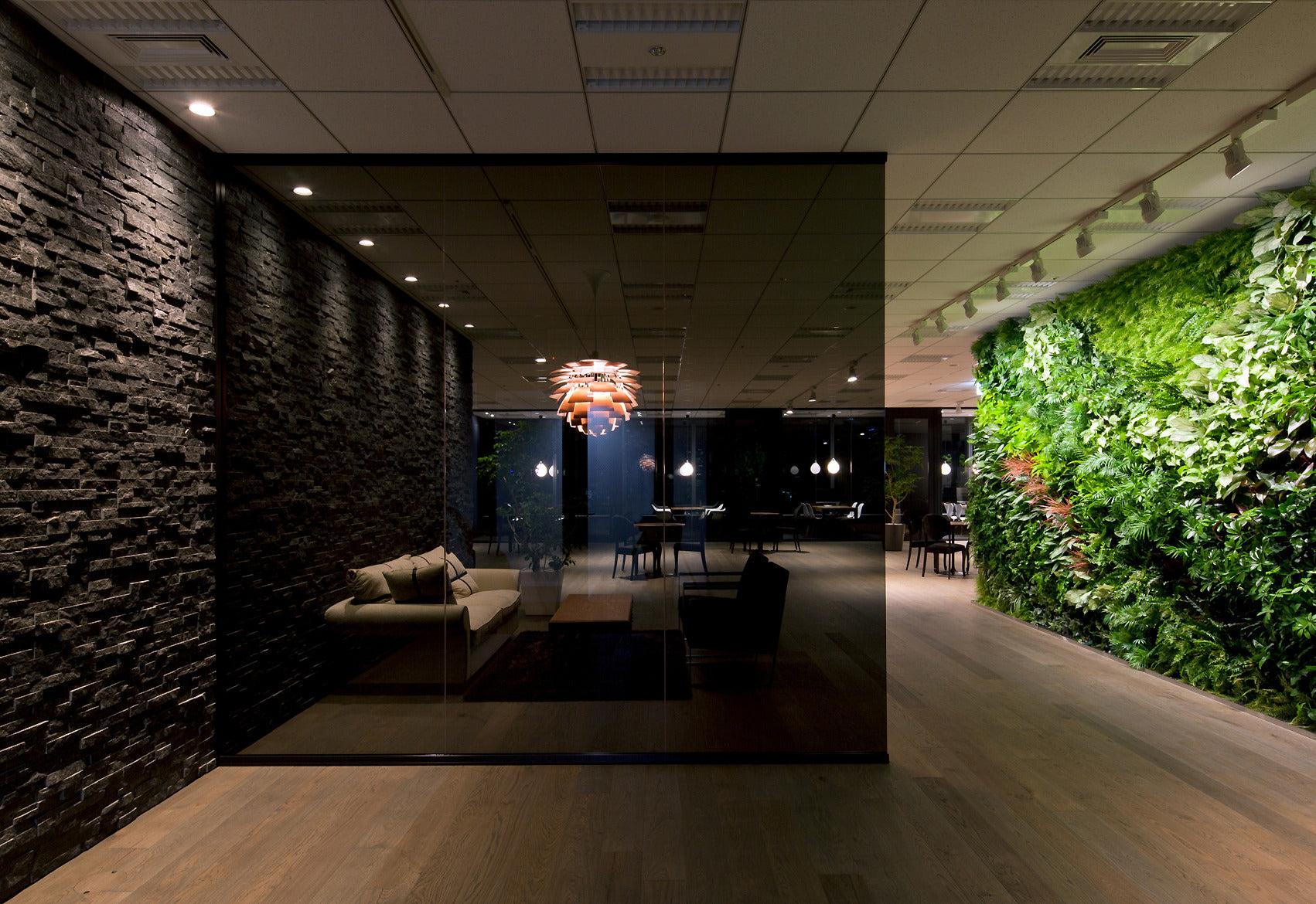 Závěsné svítidlo MOSER bílé