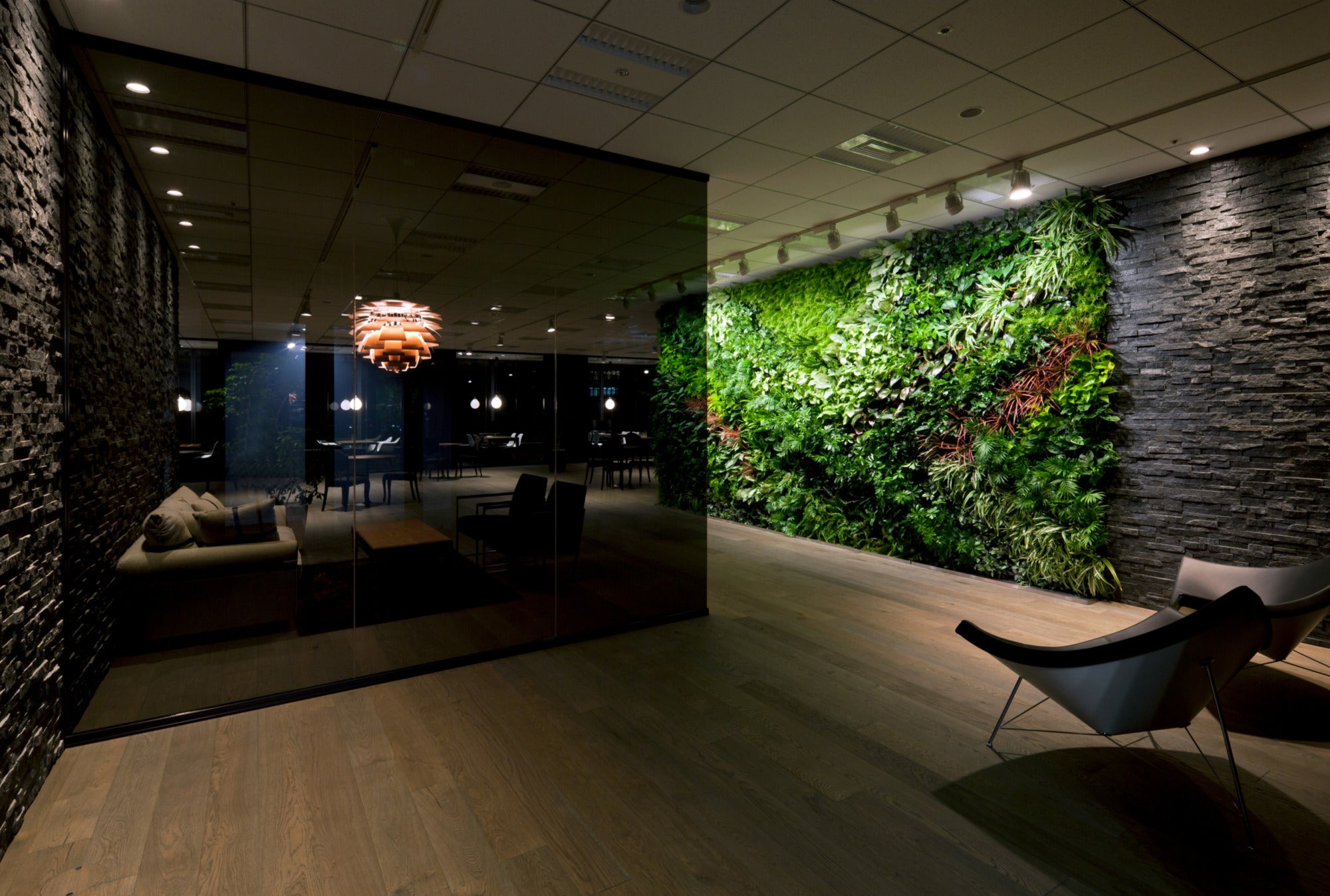 Závěsné svítidlo MOSER bílé