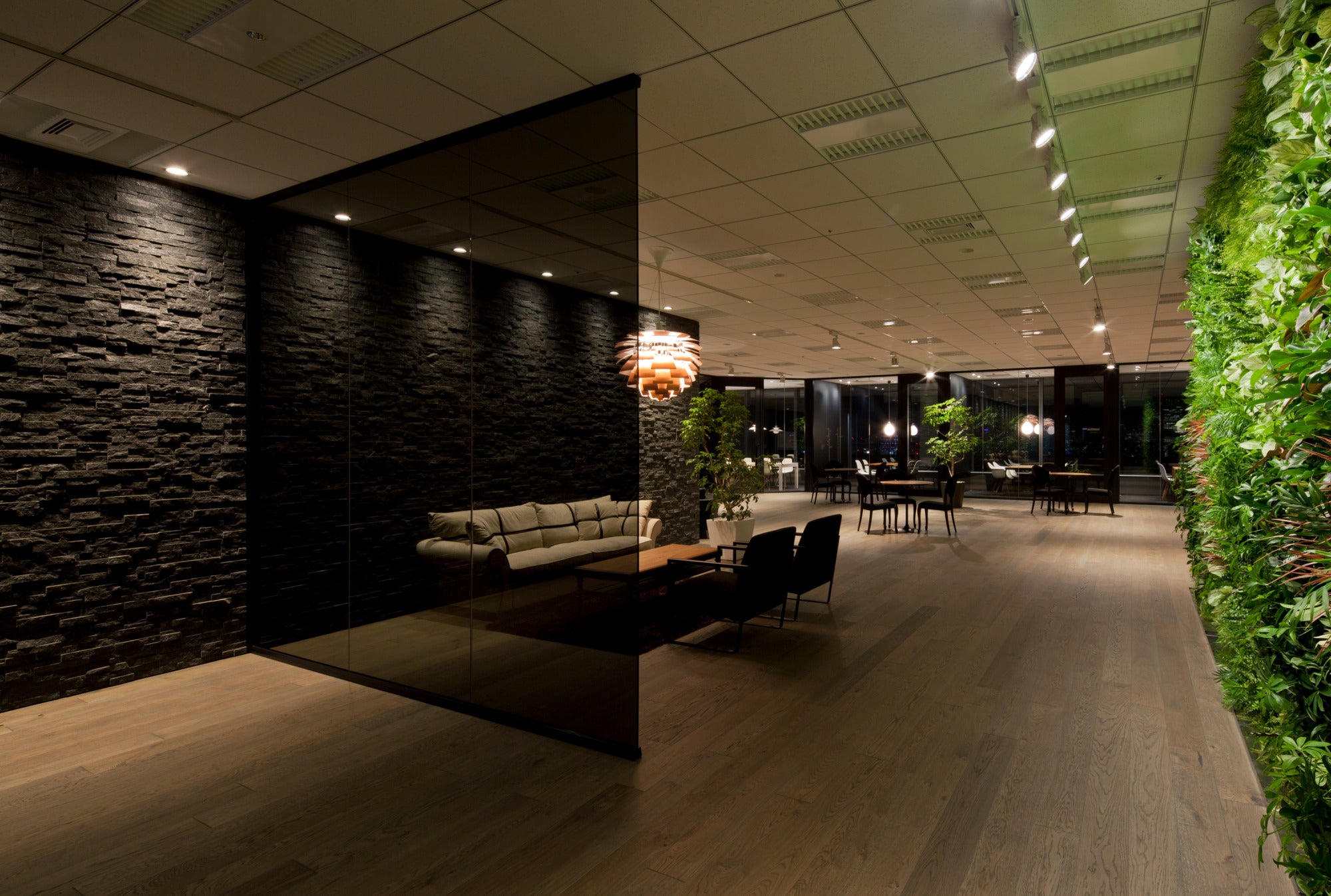 Závěsné svítidlo MOSER bílé