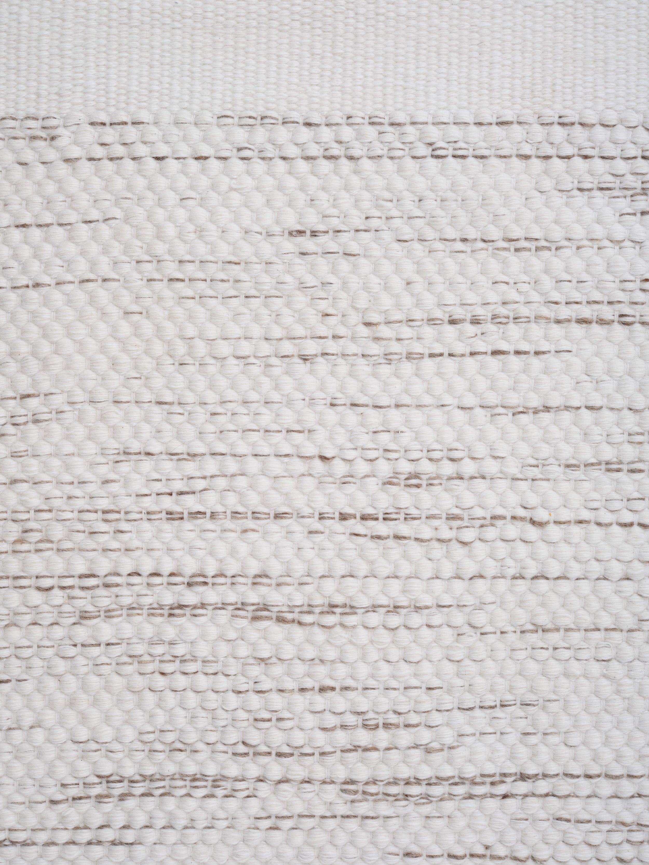 ADONIC MIST rug broken white