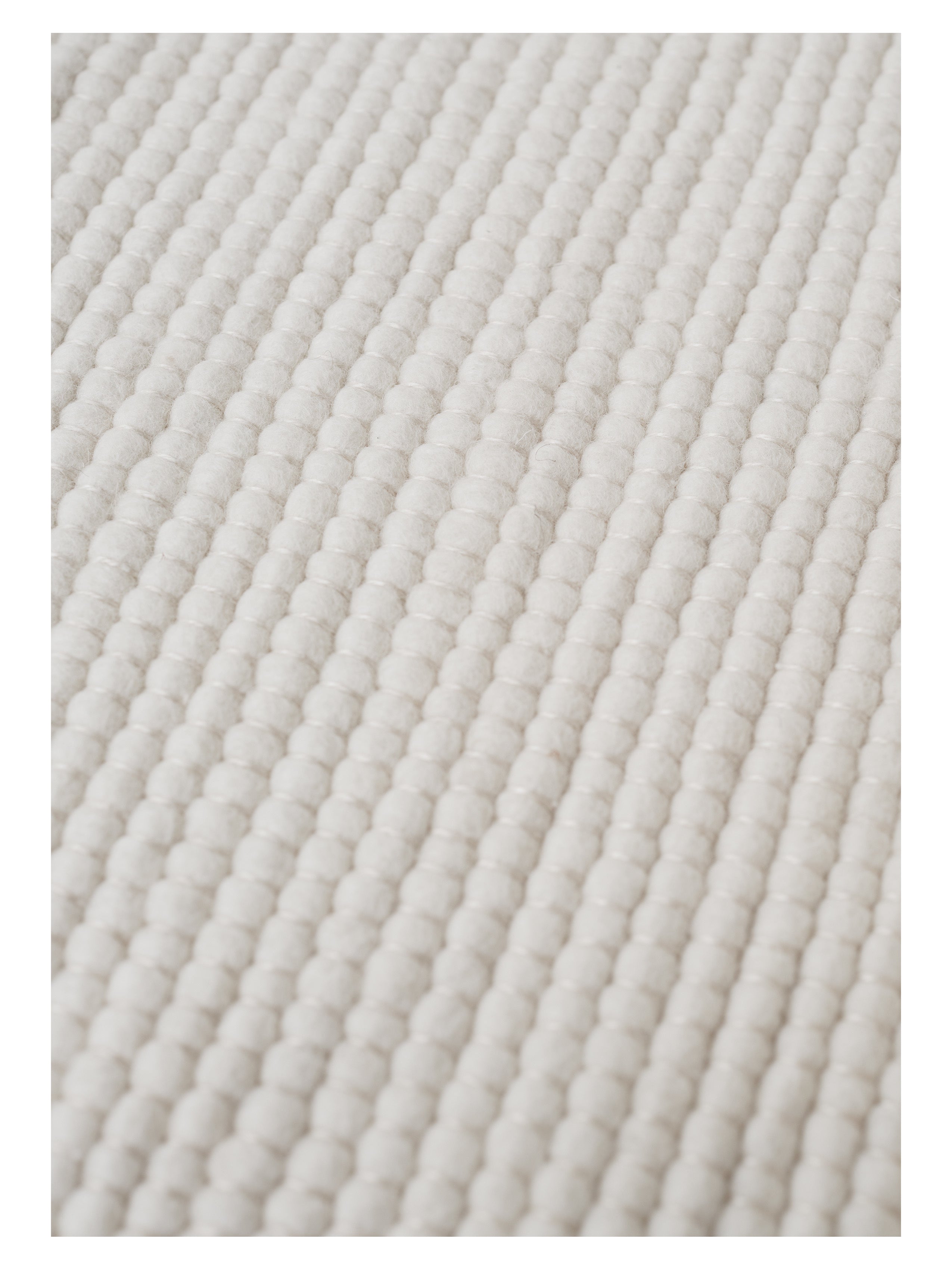 Agner white rug
