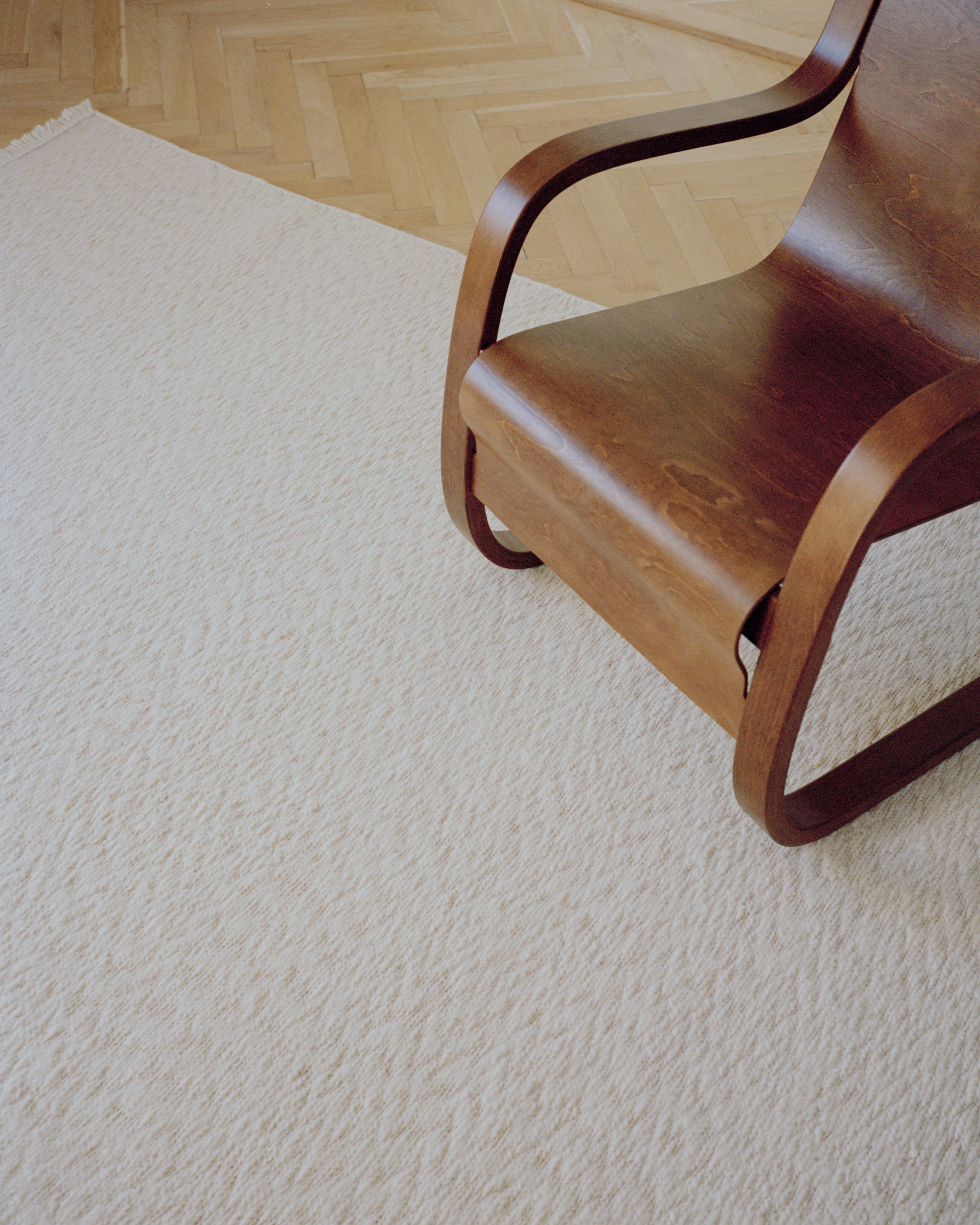 BLONDE MAZE rug broken white