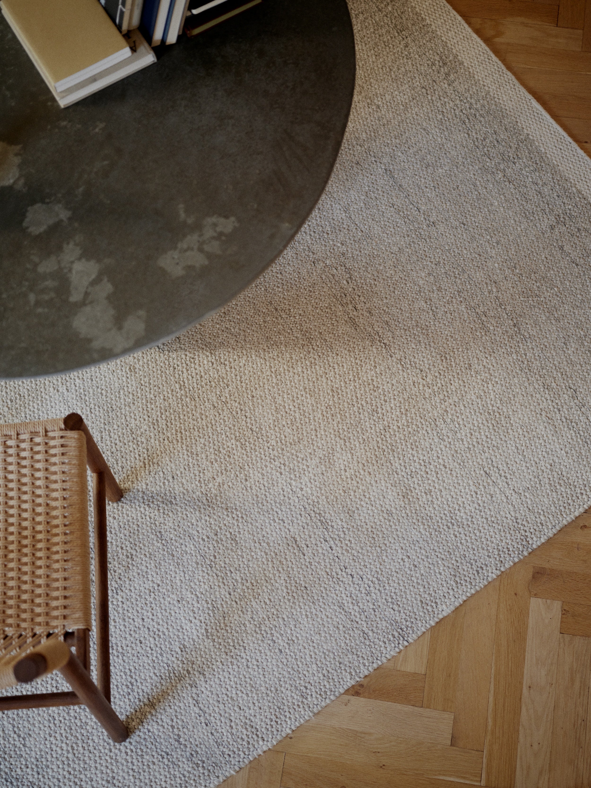 Koberec FRODE mramorový