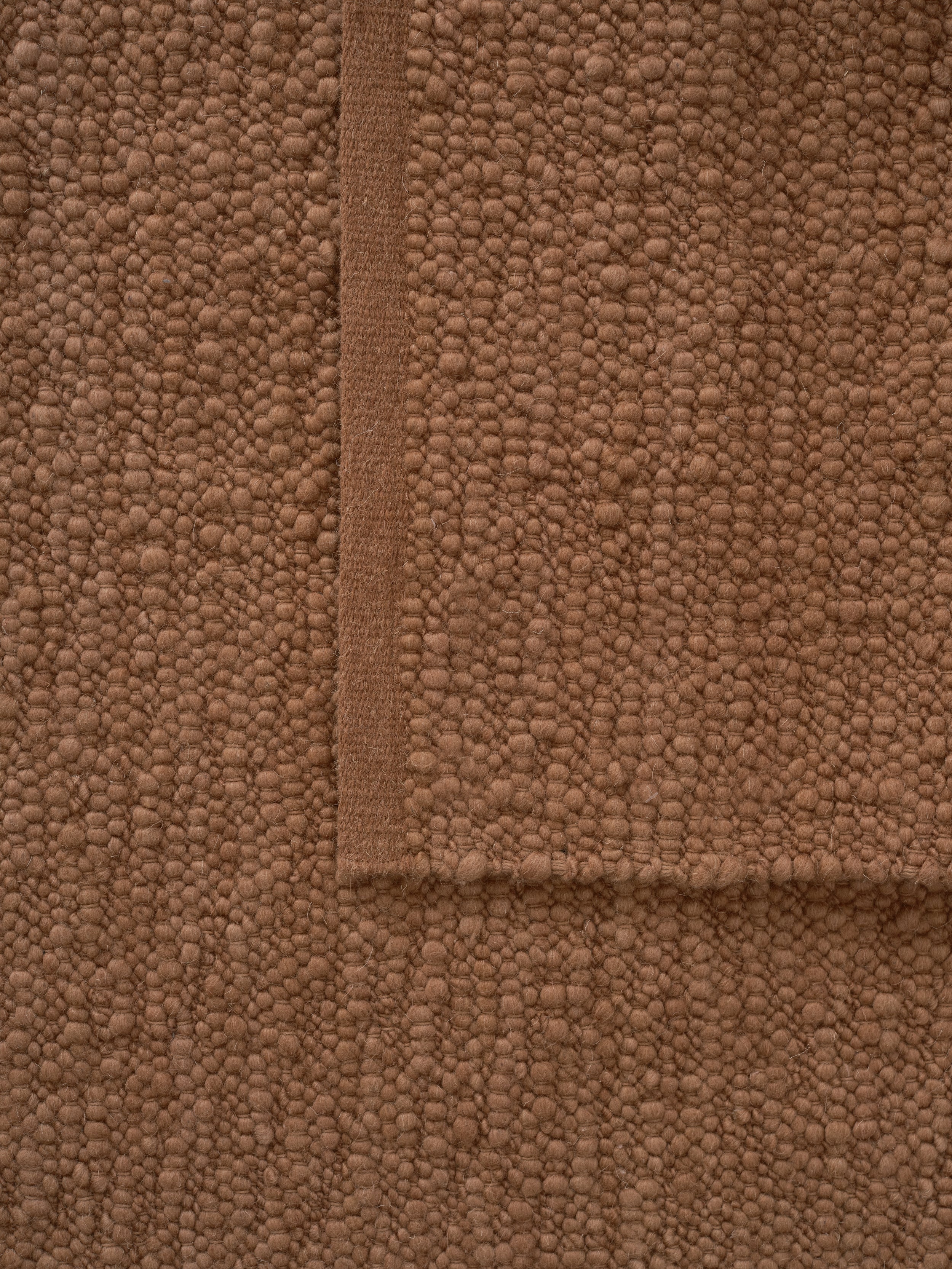 Koberec PEBBLED POEM cihlový