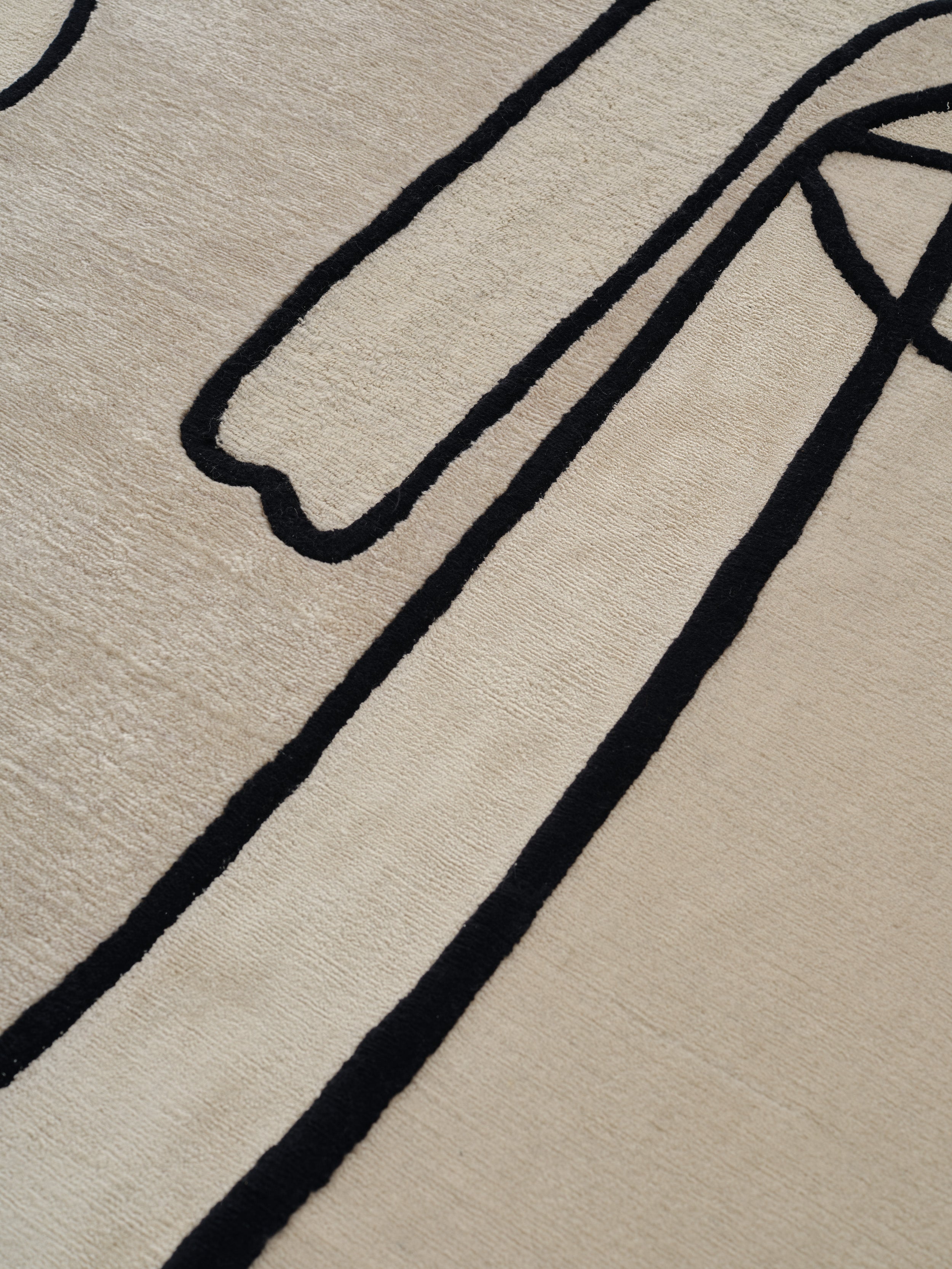 Decorative rug SLANTED SELF beige with black