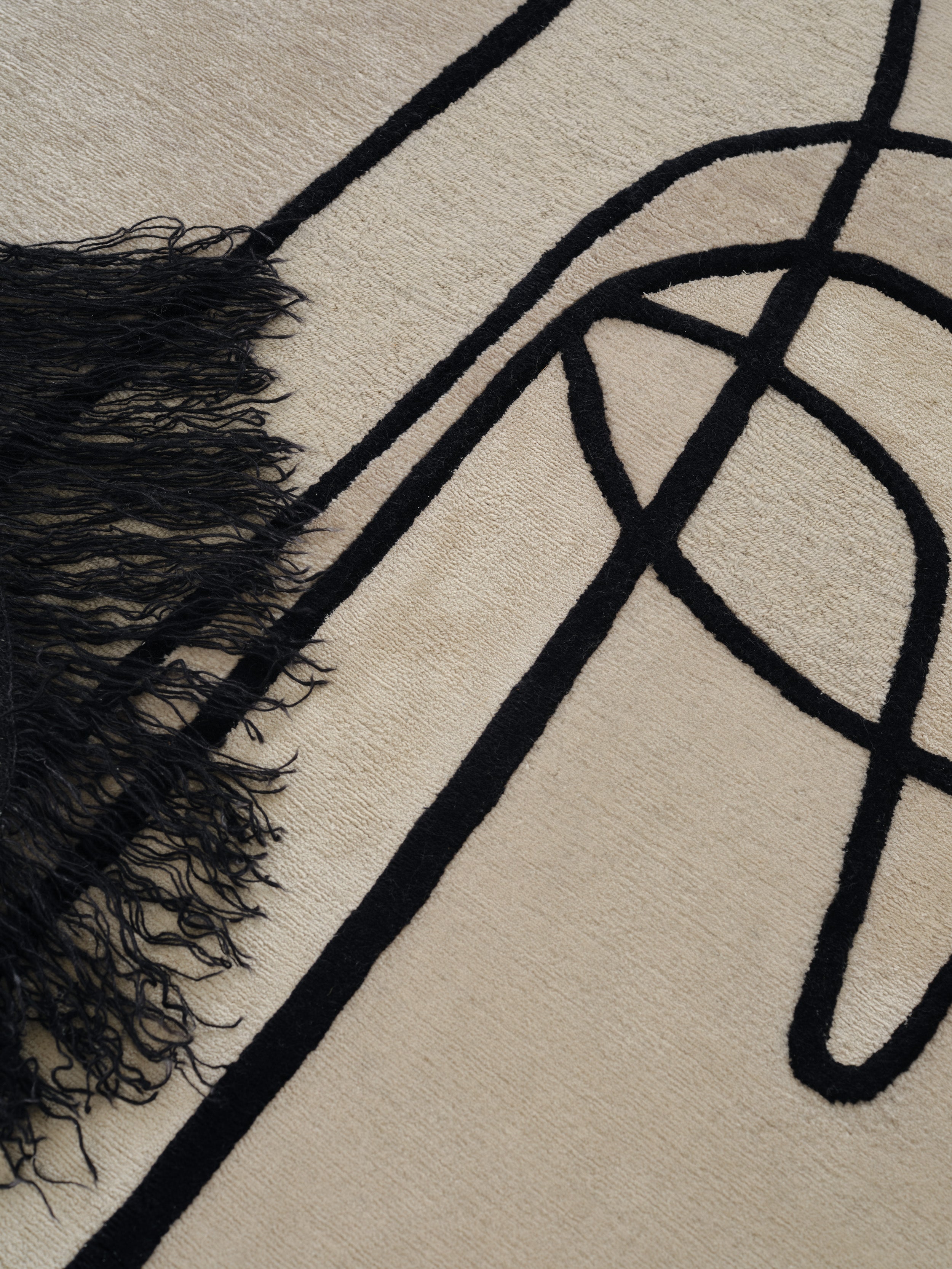 Decorative rug SLANTED SELF beige with black