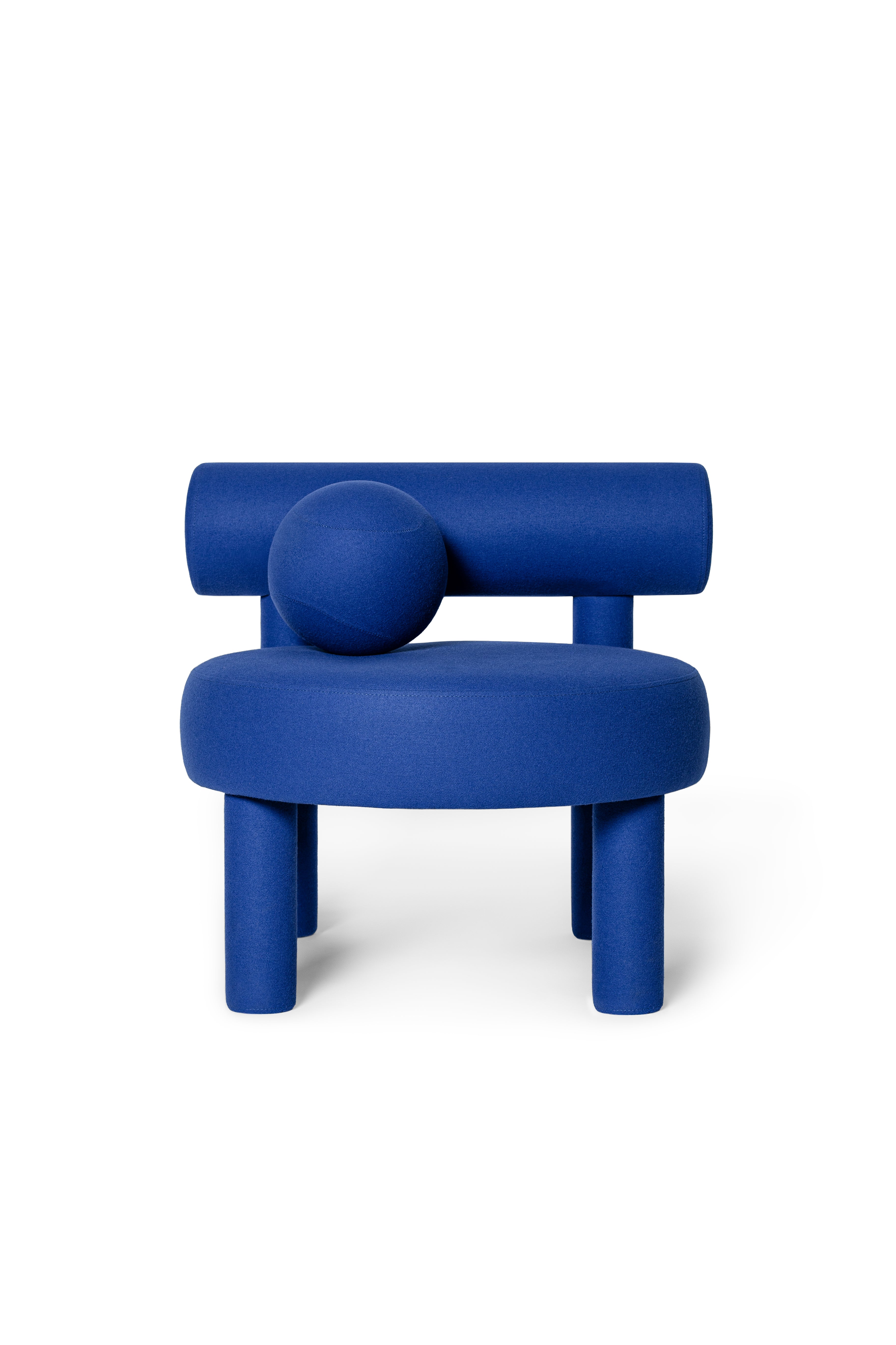 Upholstered Armchair GROPIUS CS1