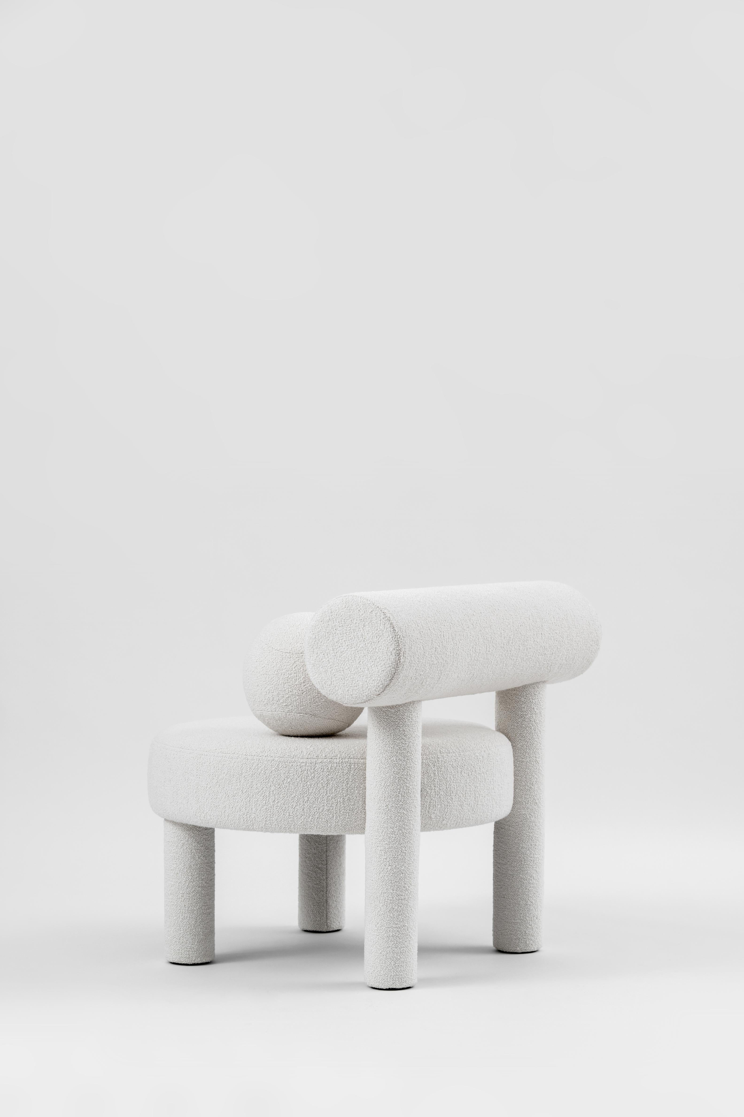Upholstered Armchair GROPIUS CS1