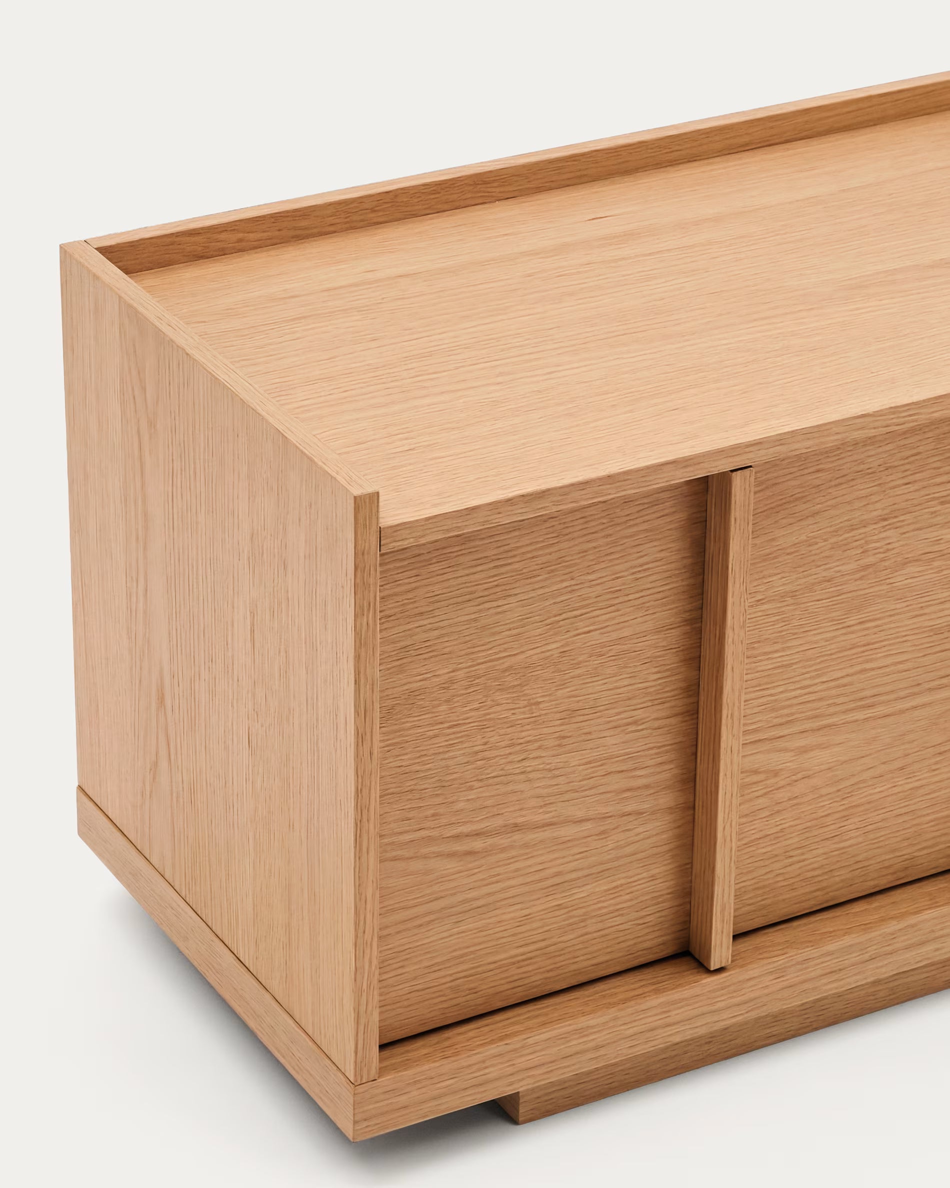 ONIX Oak Veneer TV Cabinet