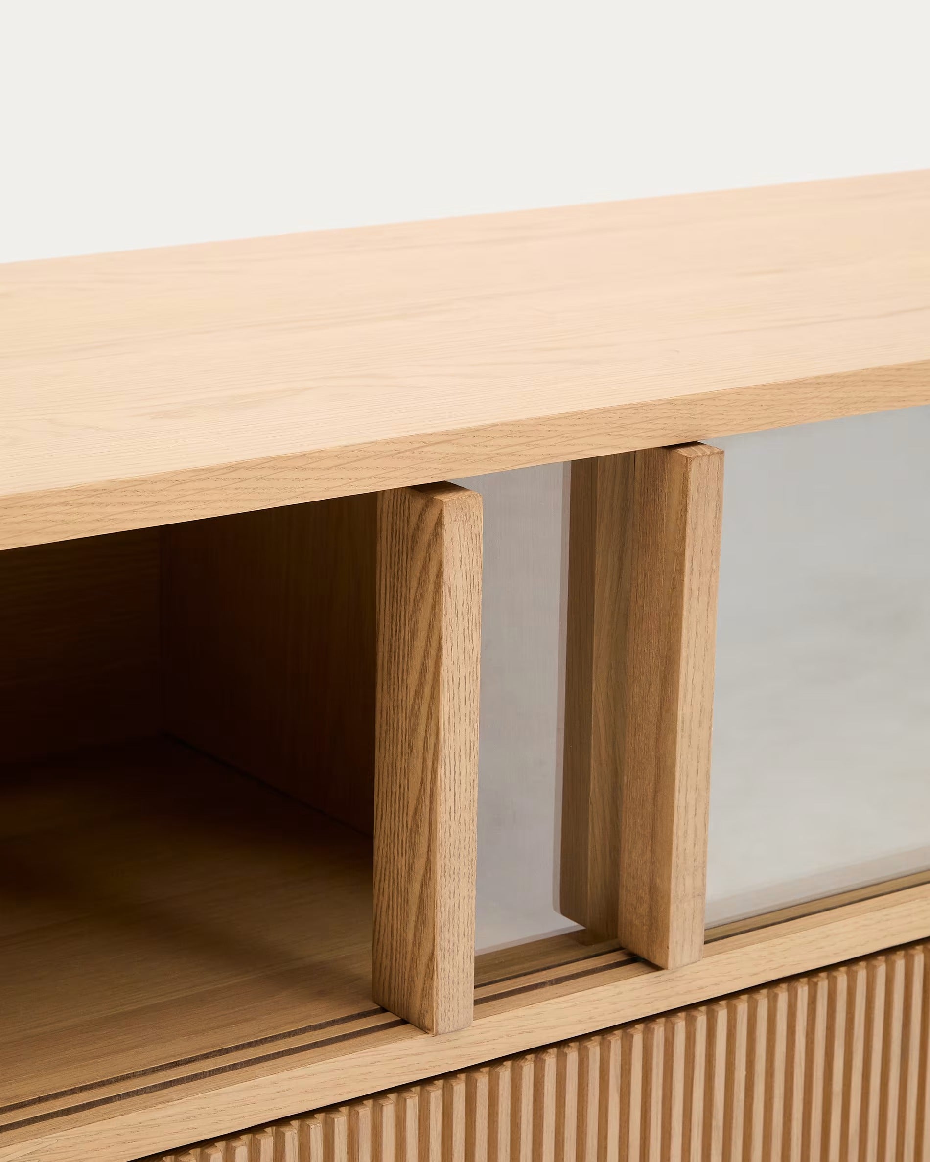 HELVINE oak veneer TV cabinet with two drawers