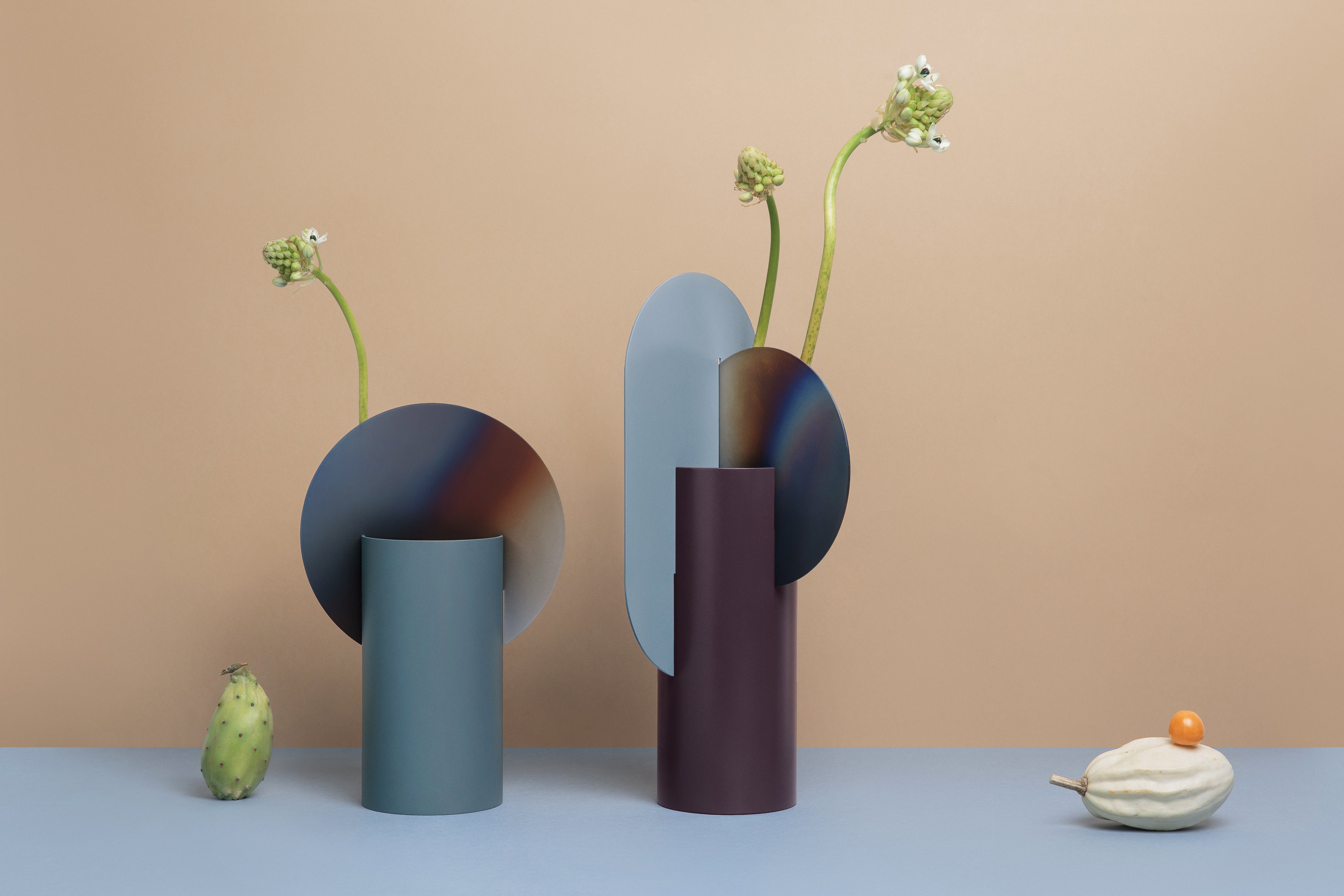 Váza YERMILOV - ČÍSLOVANÁ EDICE bordová s modrou a opálenou ocelí