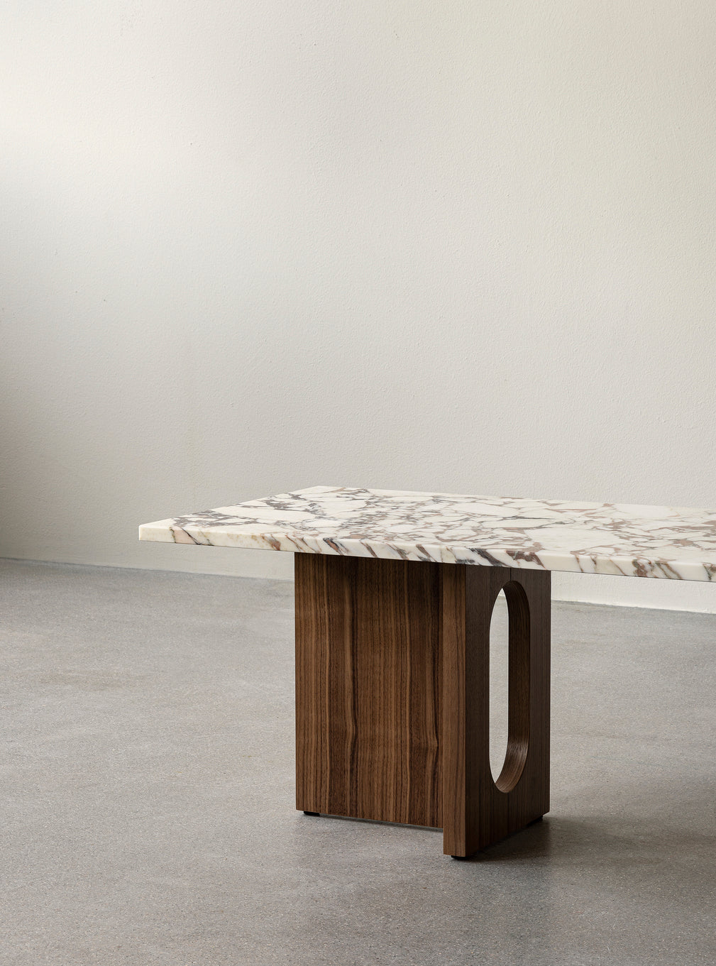 ANDROGYNE coffee table white-brown marble with oak base