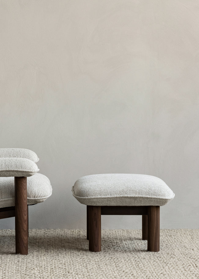 BRASILIA footstool beige sheep leather with dark oak base