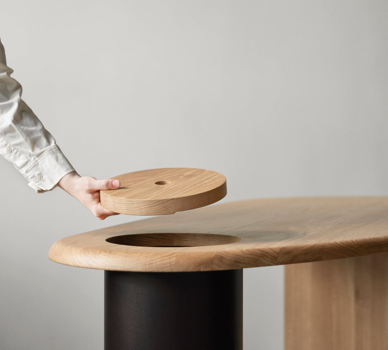 ECLIPSE Desk Black Oak Wood