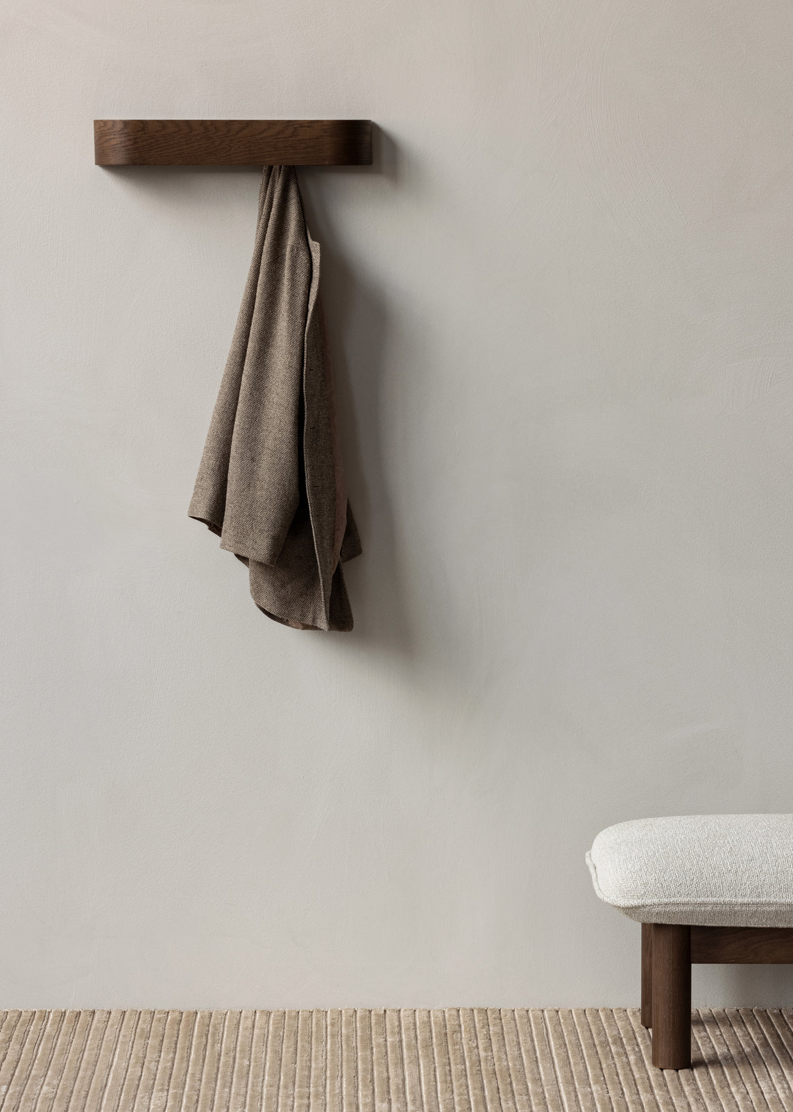 BRASILIA footstool beige sheep leather with dark oak base