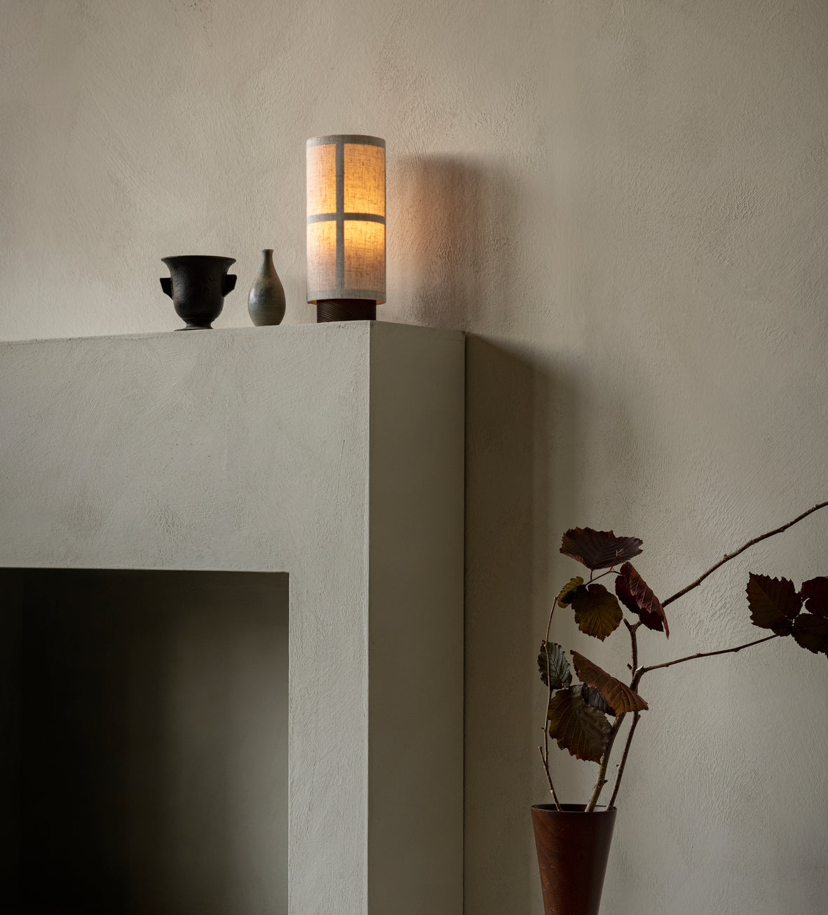 Přenosná lampa HASHIRA len s jasanovou základnou