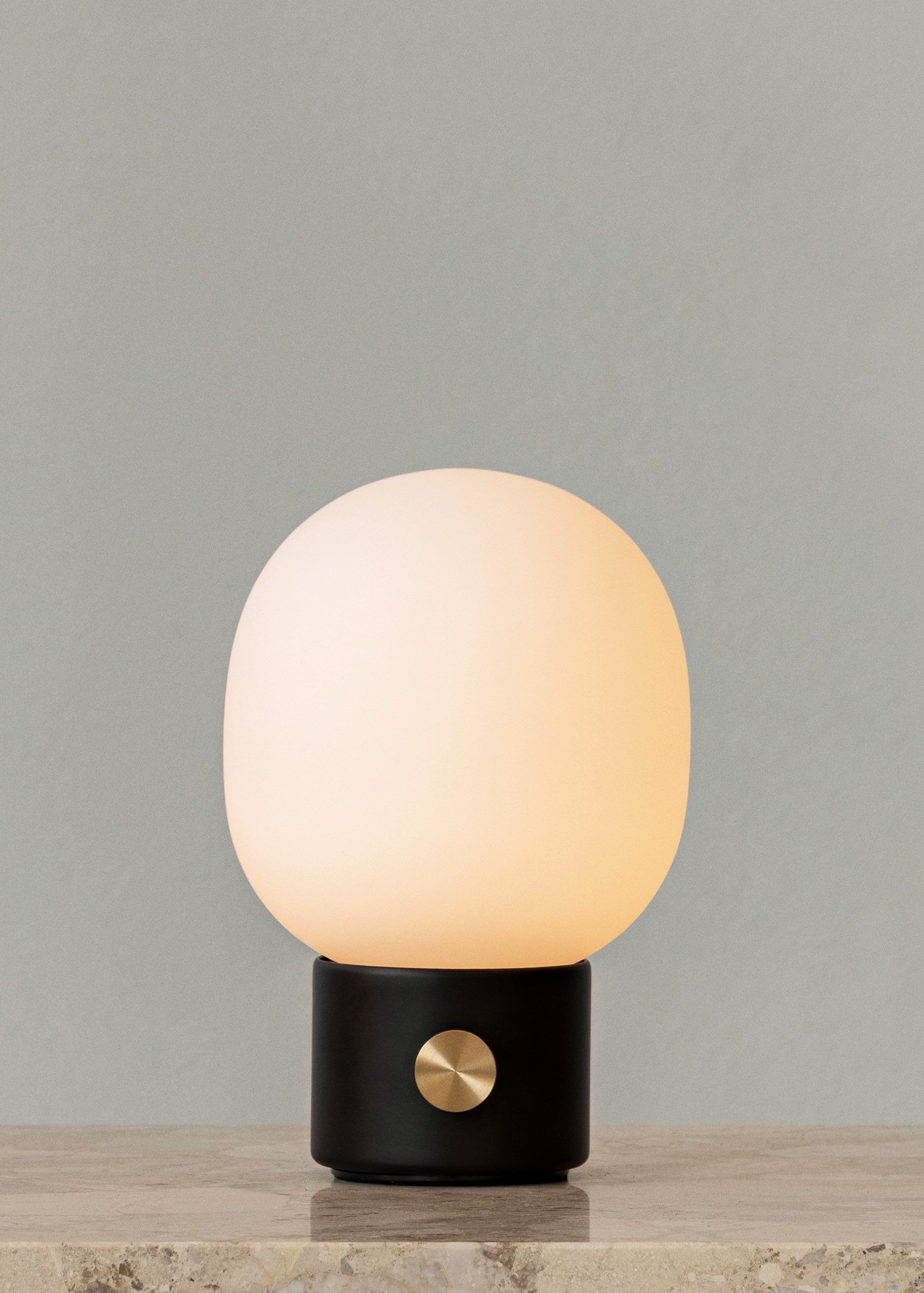 Přenosná lampa JWDA černá