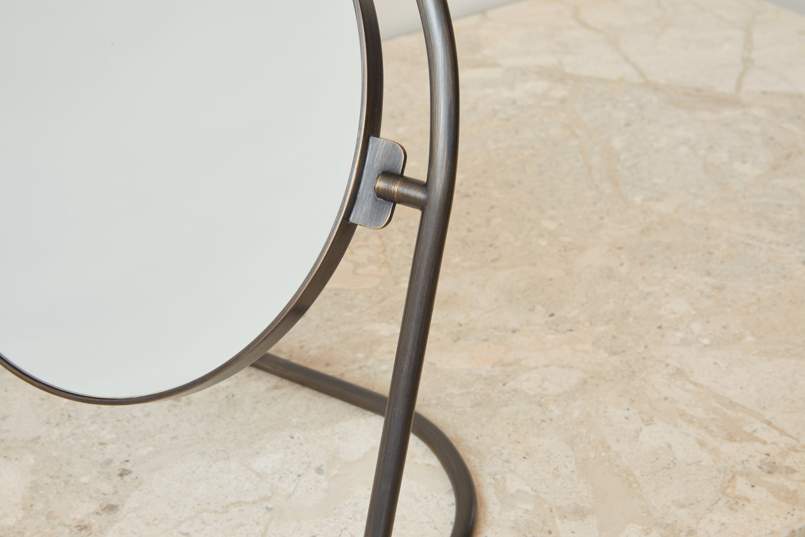 NIMBUS Polished Brass Table Mirror