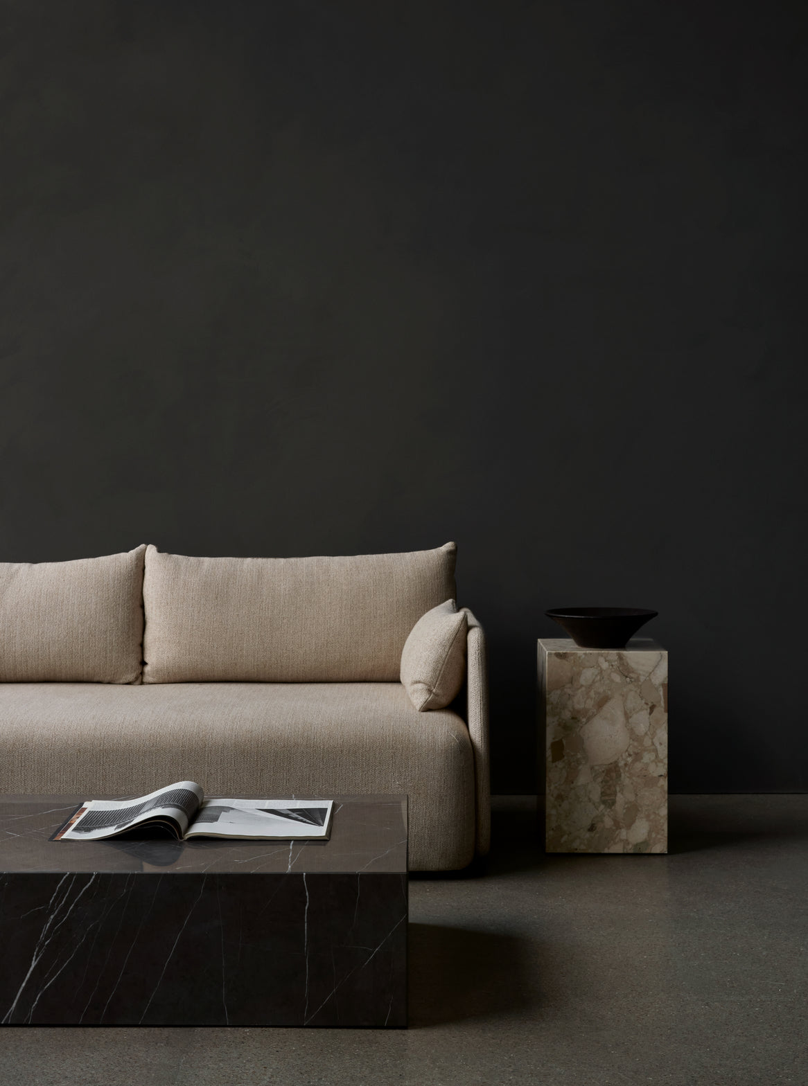 2-seater OFFSET sofa cream