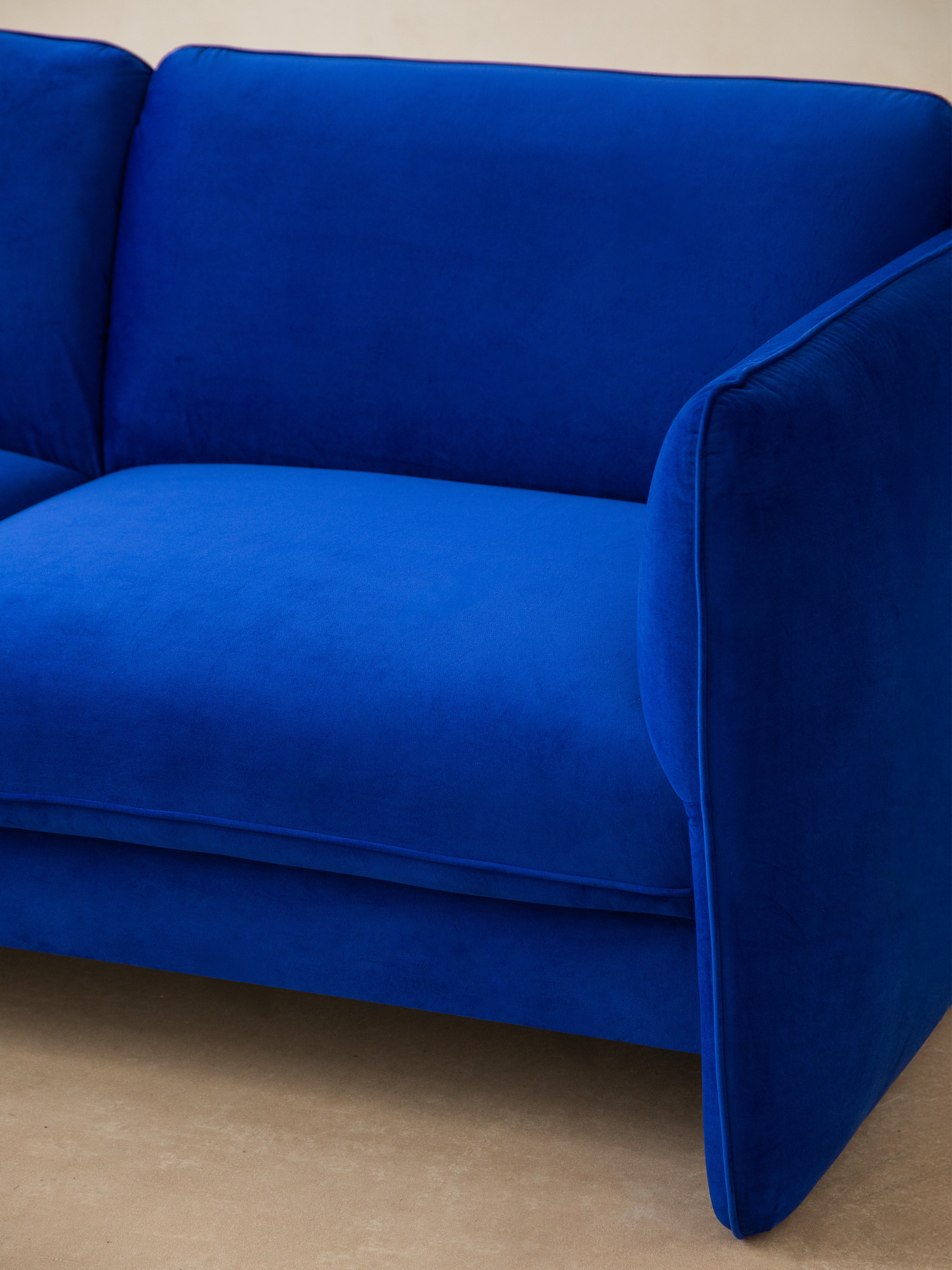 Velvet armchair GEORGIA green