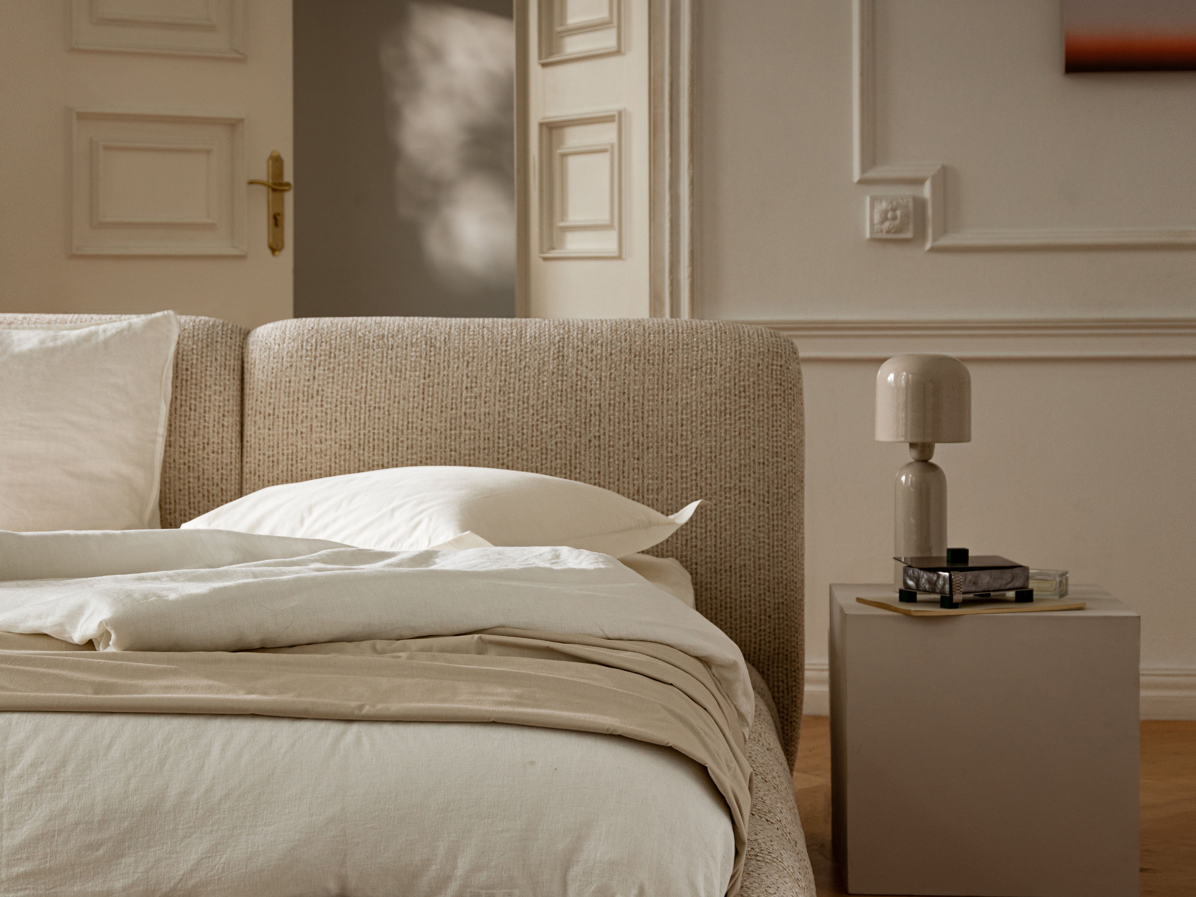 Velvet Bed SOLANGE Almond Beige