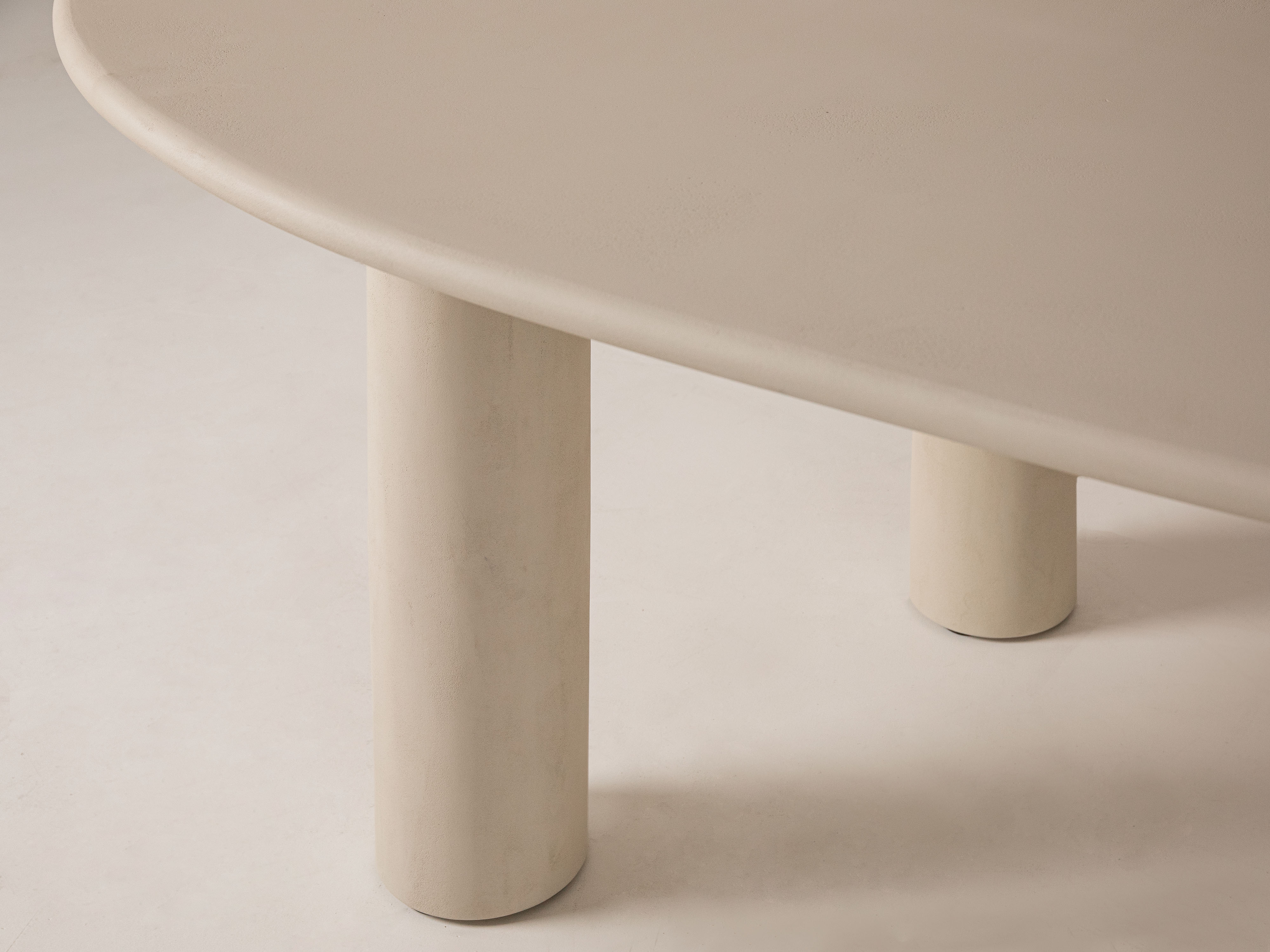MEL Dining Table Broken White