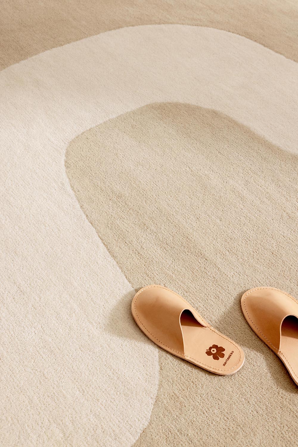 Koberec SEIREENI TEPLÁ BEŽOVÁ bežová