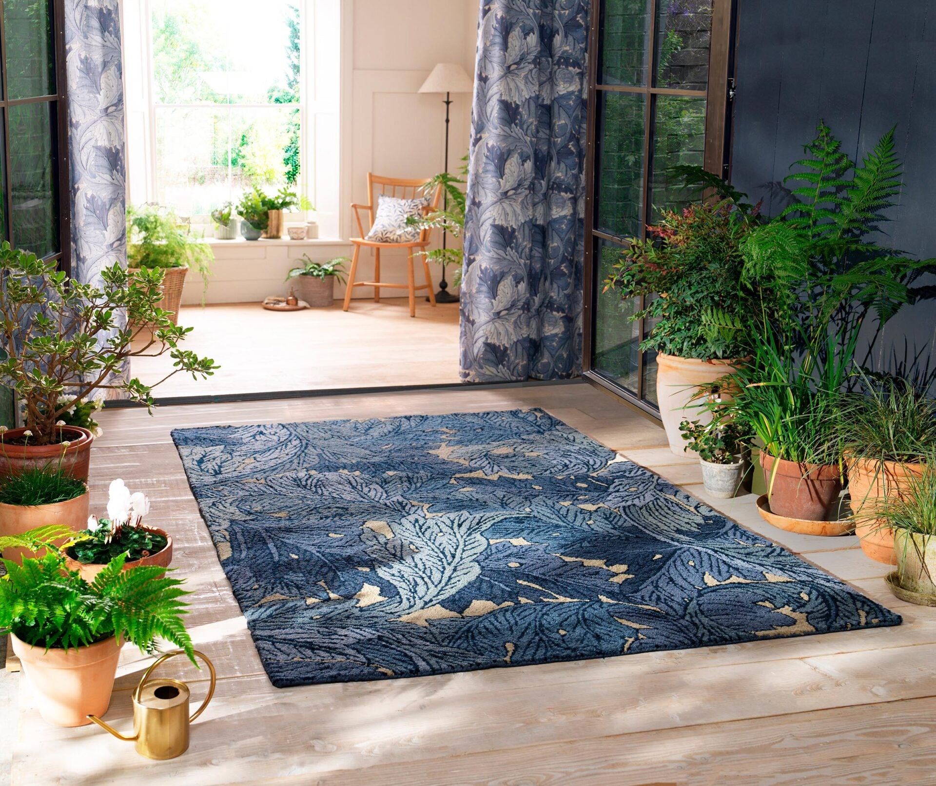 Acanthus indigo blue rug blue