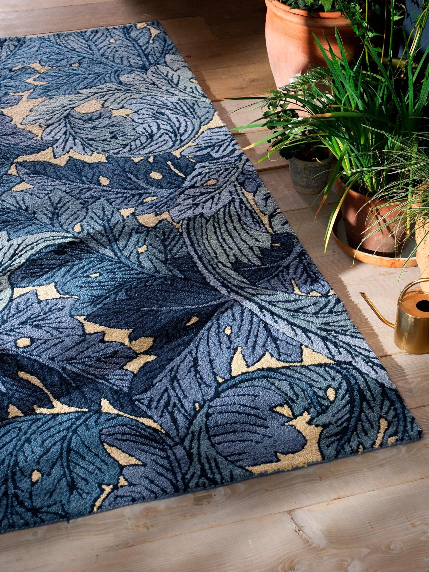 Acanthus indigo blue rug blue