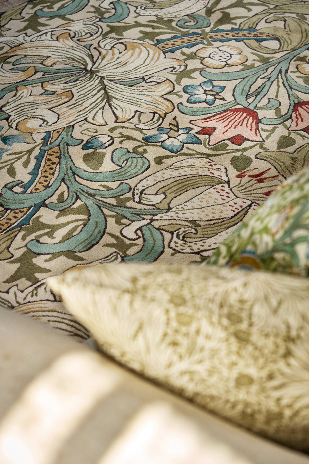 Koberec ZLATÁ LILIE zelený s béžovou